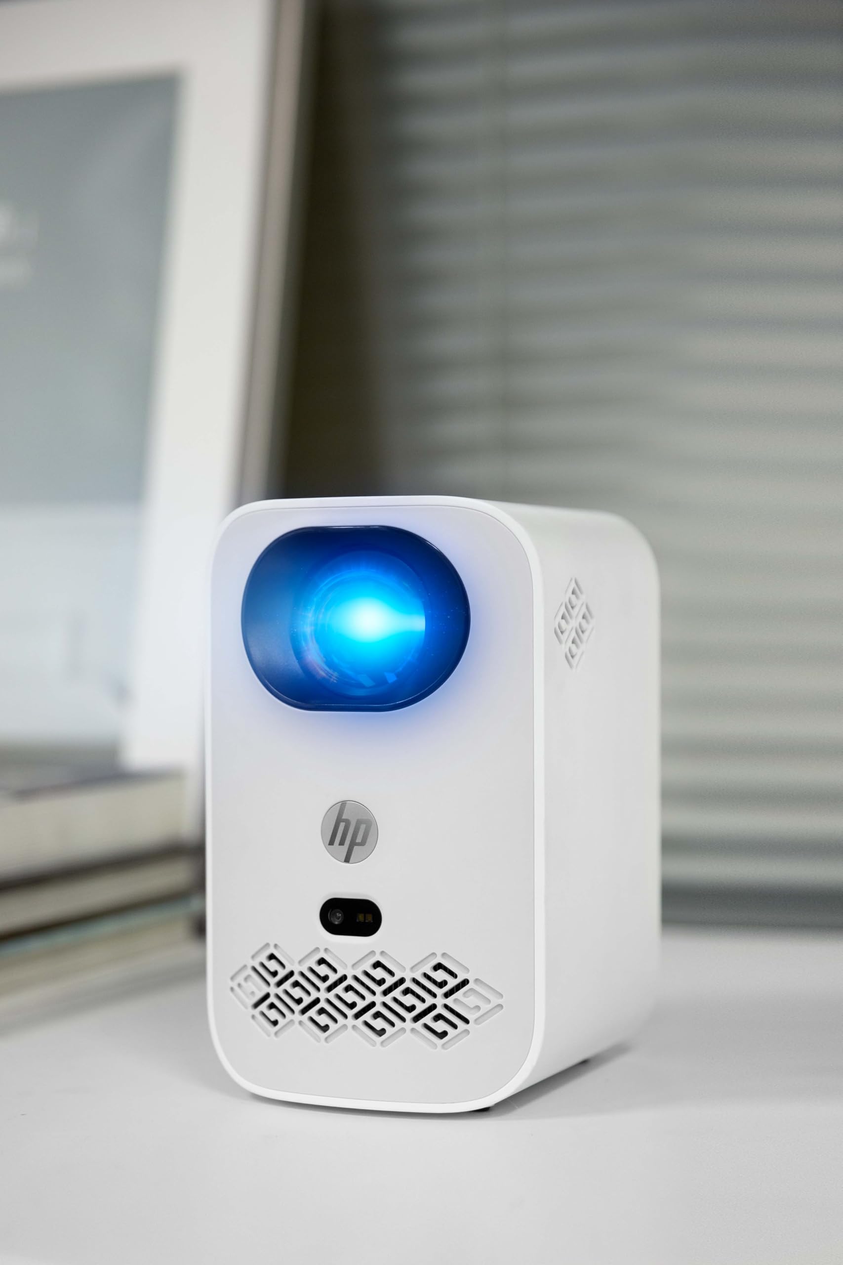 Amazon.com: HP projector CC360, FHD Smart Projector, projector