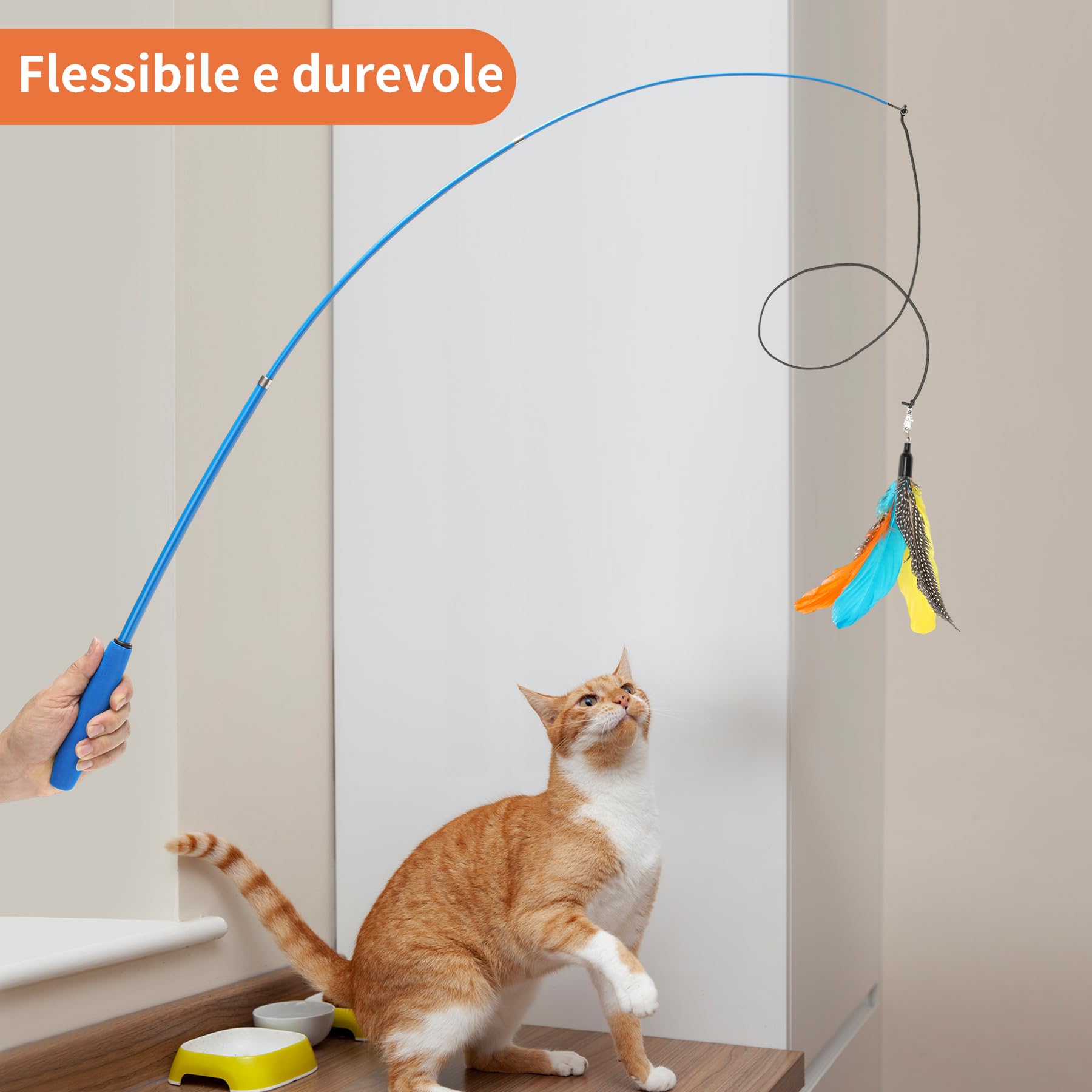 Toozey Giocattolo Interattivo per Gatti - 16 Pezzi con Campanelle, Piume Dangler, Bug, Pesce e Giocattoli a Scomparsa - Include Custodia