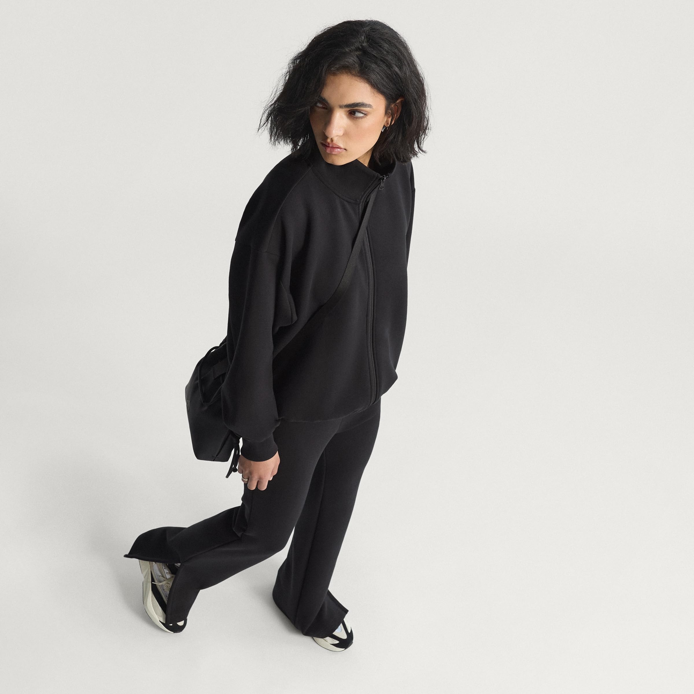 adidas Góra Kobiety Soft Lux Loose Full-zip (1 w zestawie)
