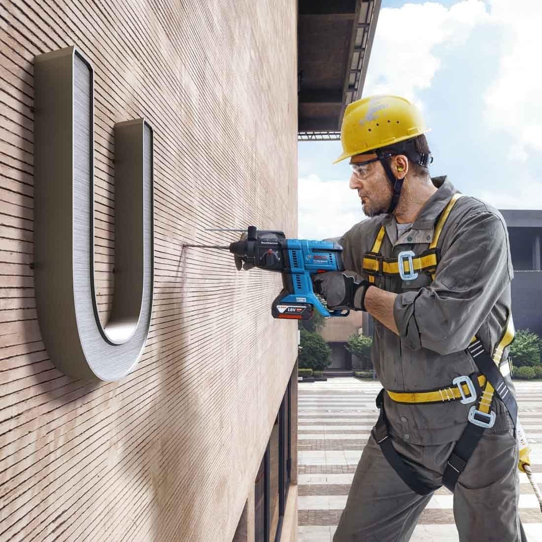 Bosch Professional 18V System GBH 18V-21 - Martillo perforador a batería (Brushless, 2,0 J, Ø máx. hormigón 21 mm, SDS plus, sin batería, en caja)