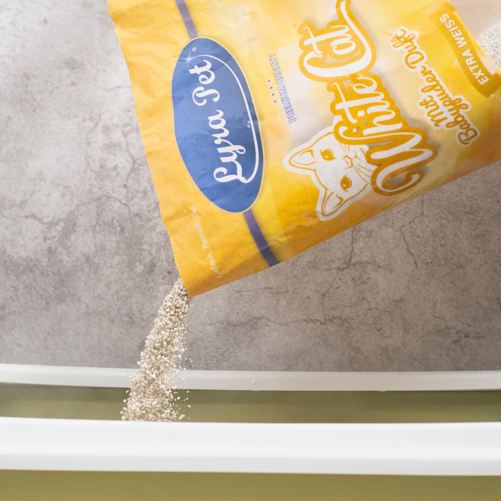 Lyra Pet® 30 Liter (2 x 15 L) White Cat® Katzenstreu Bentonit Babypuderduft | Klumpstreu mit Babypuder Duft - 350 % Saugkraft - Naturprodukt - Stark Klumpend - Neutralisiert Gerüche - Staubarm