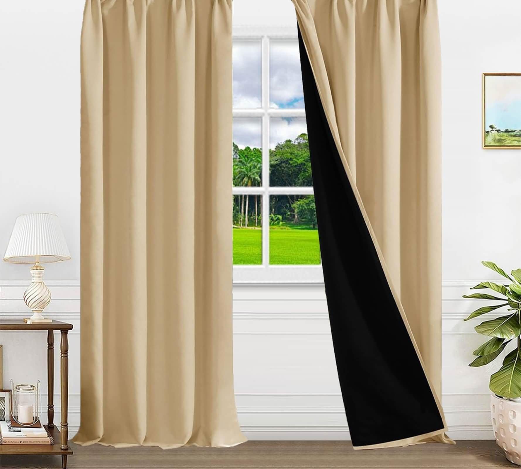 Rideau opaque beige pour stopper les regards et la lumiere du jour