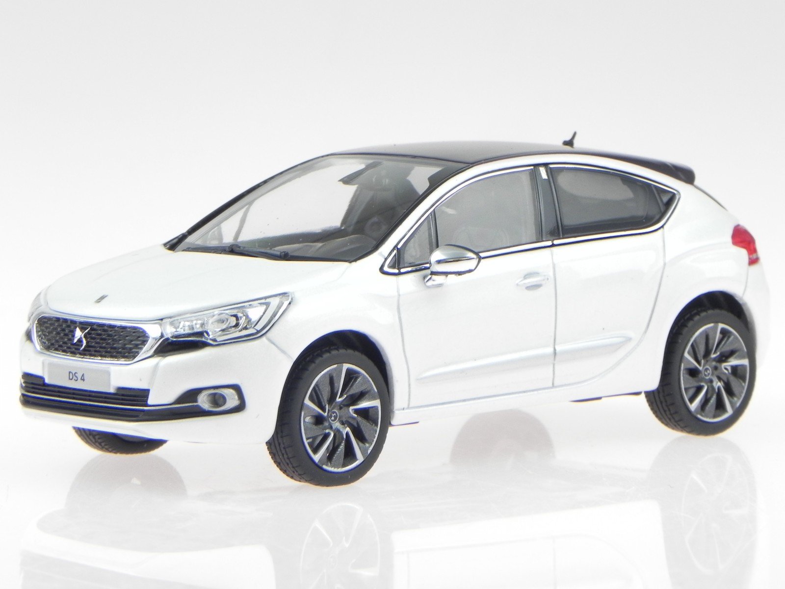 Norev Citroen DS4 DS 4 2015 Weiss Modellauto 155457 1:43: Amazon