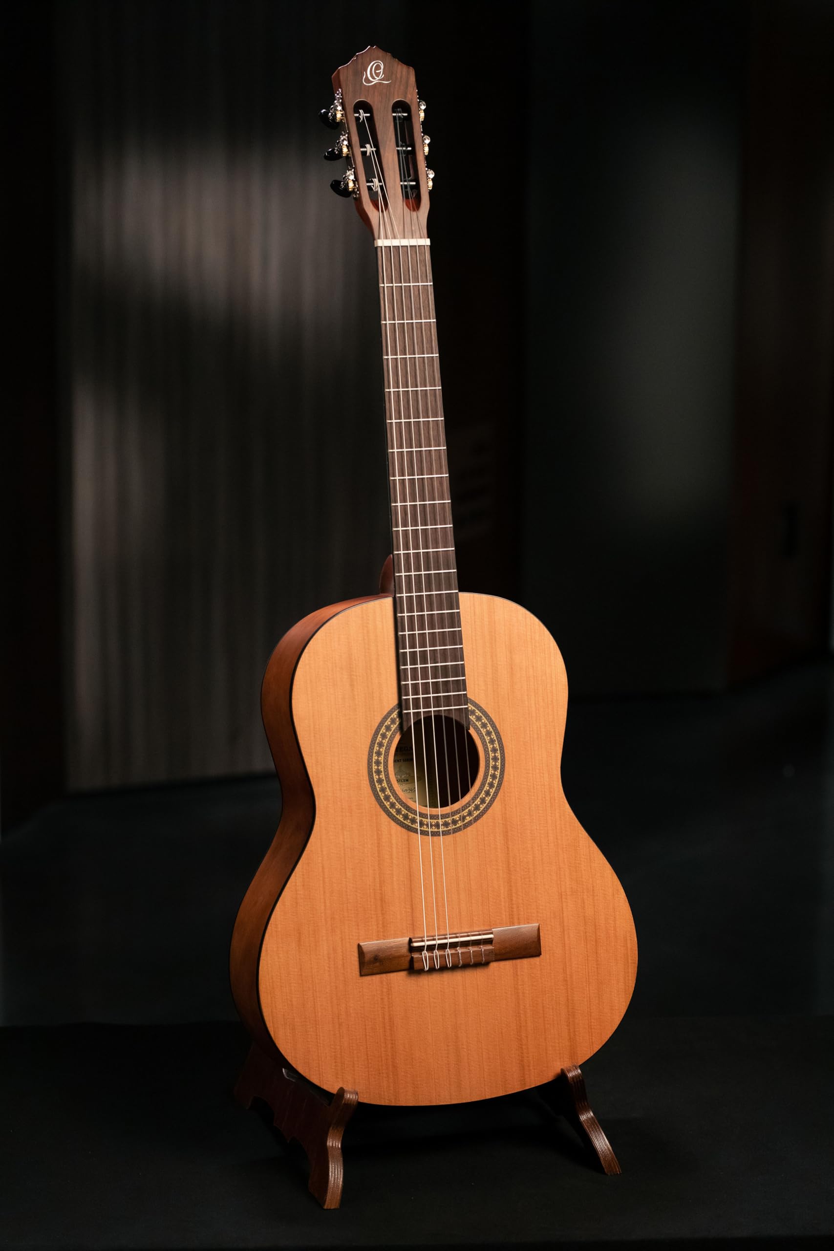 Ortega Guitars 4/4 Konzert Gitarre – Student Series – Zeder, Katalpa, Natur (RSTC5M) | Nylonsaitengitarre, Zederndecke & Katalpa-Korpus Satin-Finish