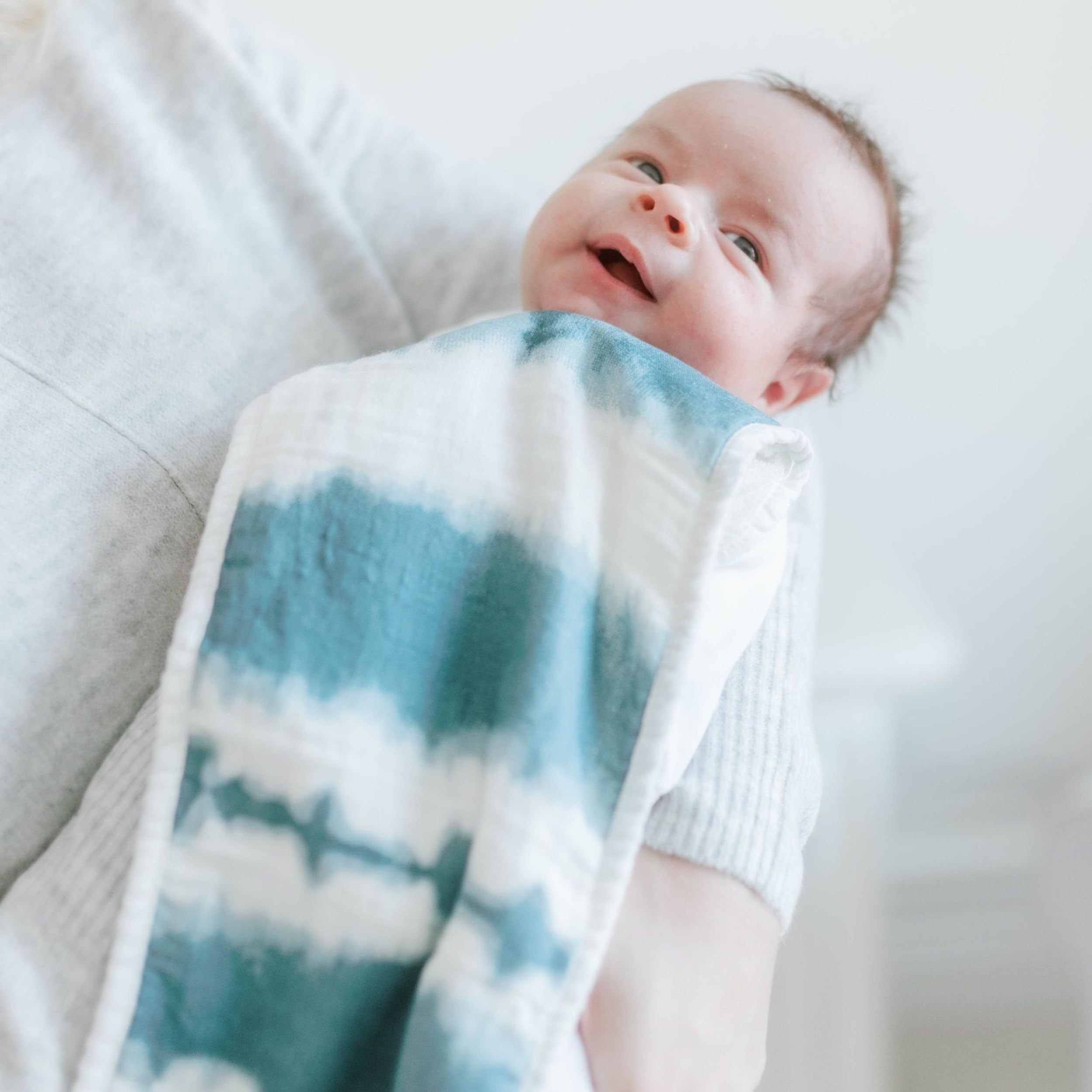 Crane Baby Pack de paños de Muselina para bebé, Pack de 3, 100% Muselina de algodón, Estampado de Ballena, imprescindible para bebé