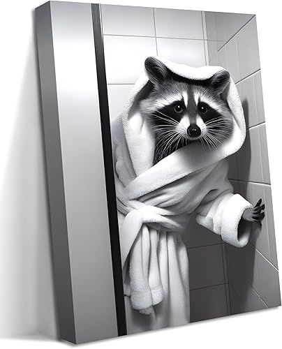 Divertida decoración de pared de baño, lienzo de mapache blanco y negro, decoración de animales humorísticos, mapache en una bata de baño,