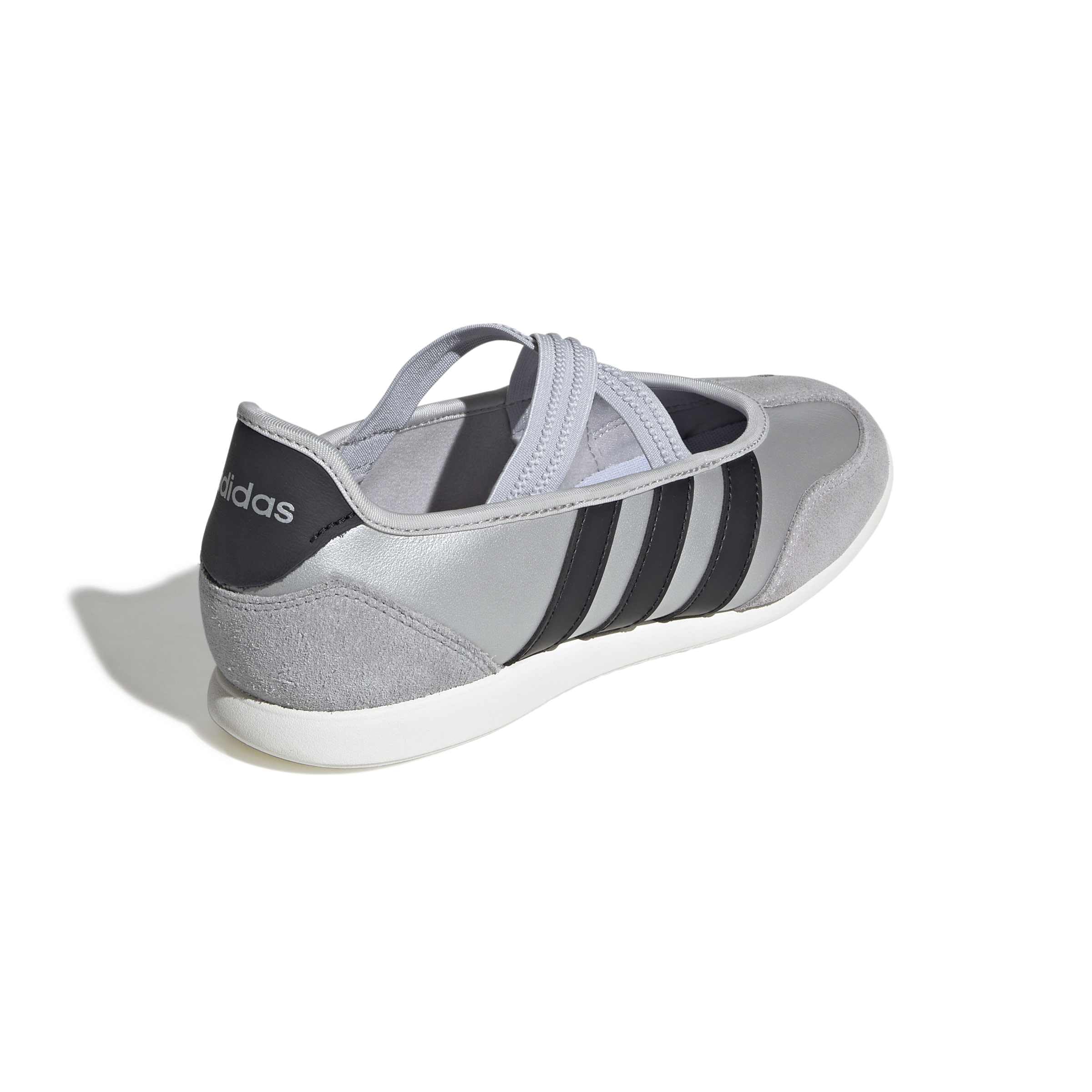 adidas Women's Chaussure BARREDA Mary Jane