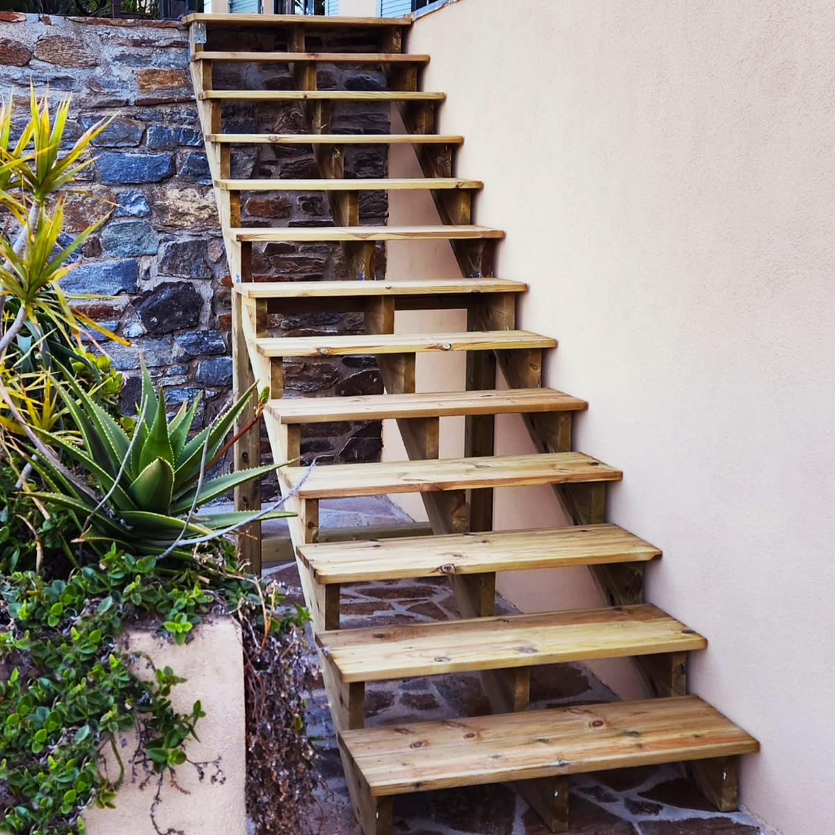 Escalera exterior h241cm - 14 peldaños de madera D29cm, B80cm CON apariencia
