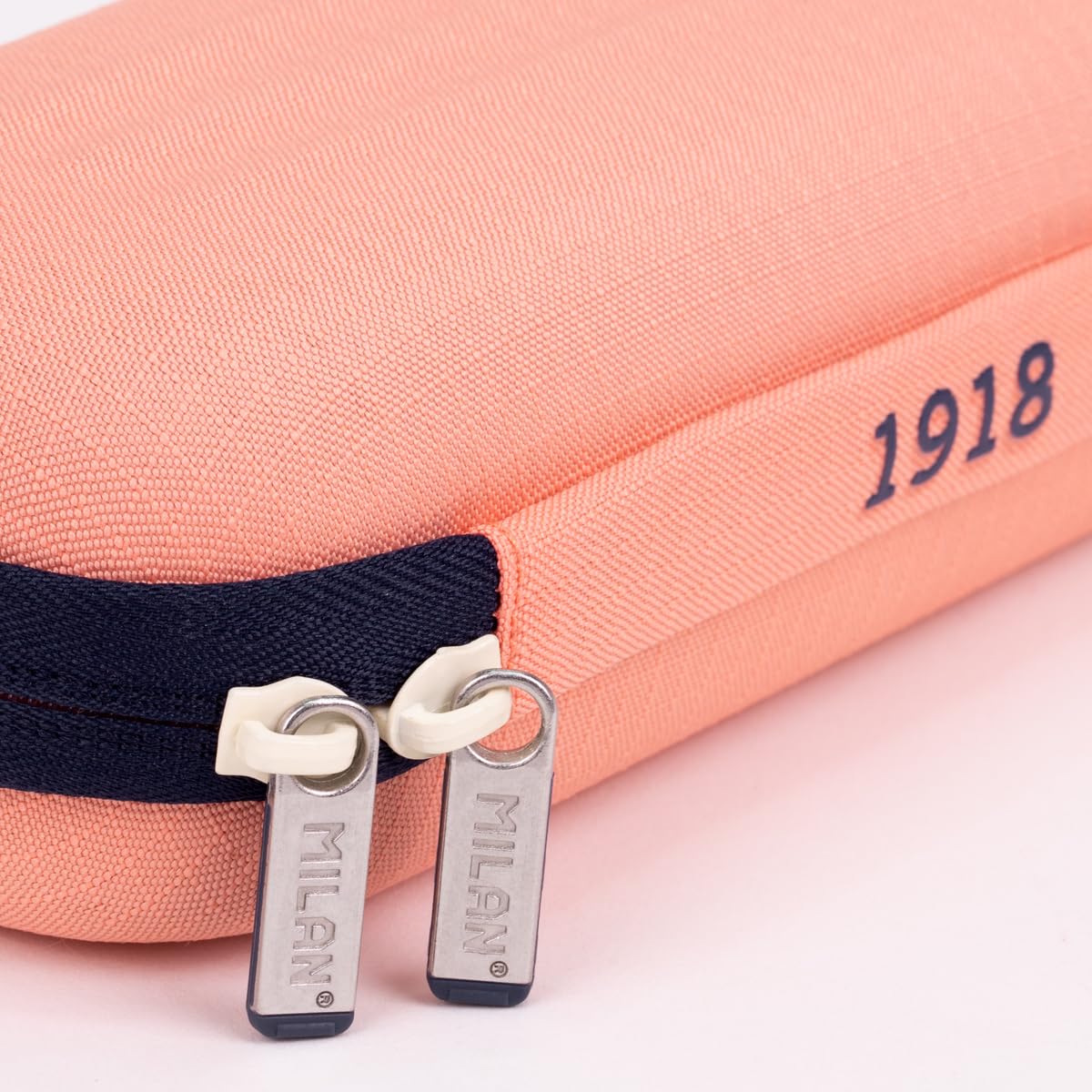 Semi-Rigid Oval Pencil case Series 1918. Pink MILAN ®, 20 x 9 x 6.5 cm - Image 3