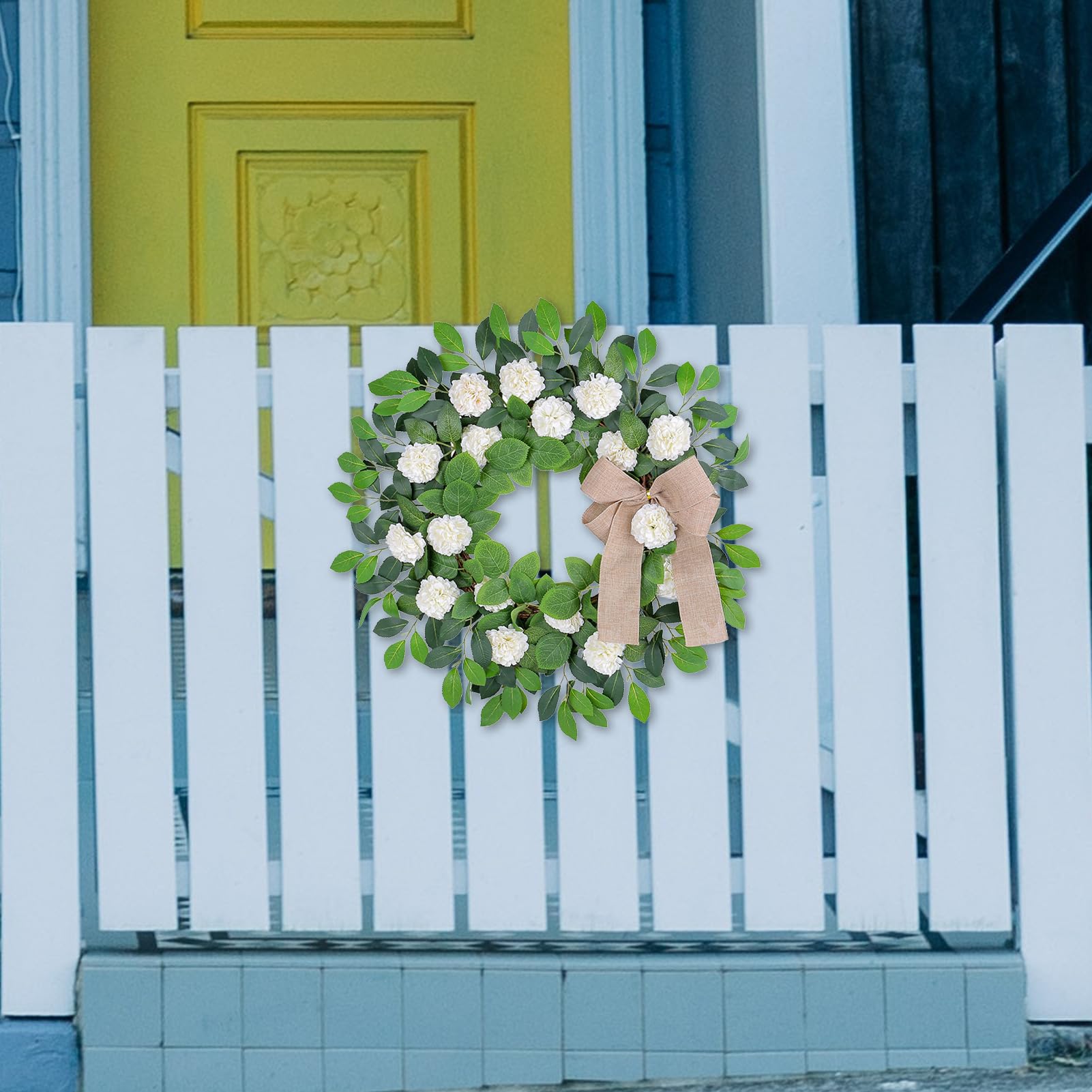 Couronnes murales de Porte Guirlandes de Vacances Fleurs artificielles décoratives 21,6 Pouces Hortensia Blanc pour façade avec nœud, Fait Main avec Verdure Eucalyptus pour fenêtre