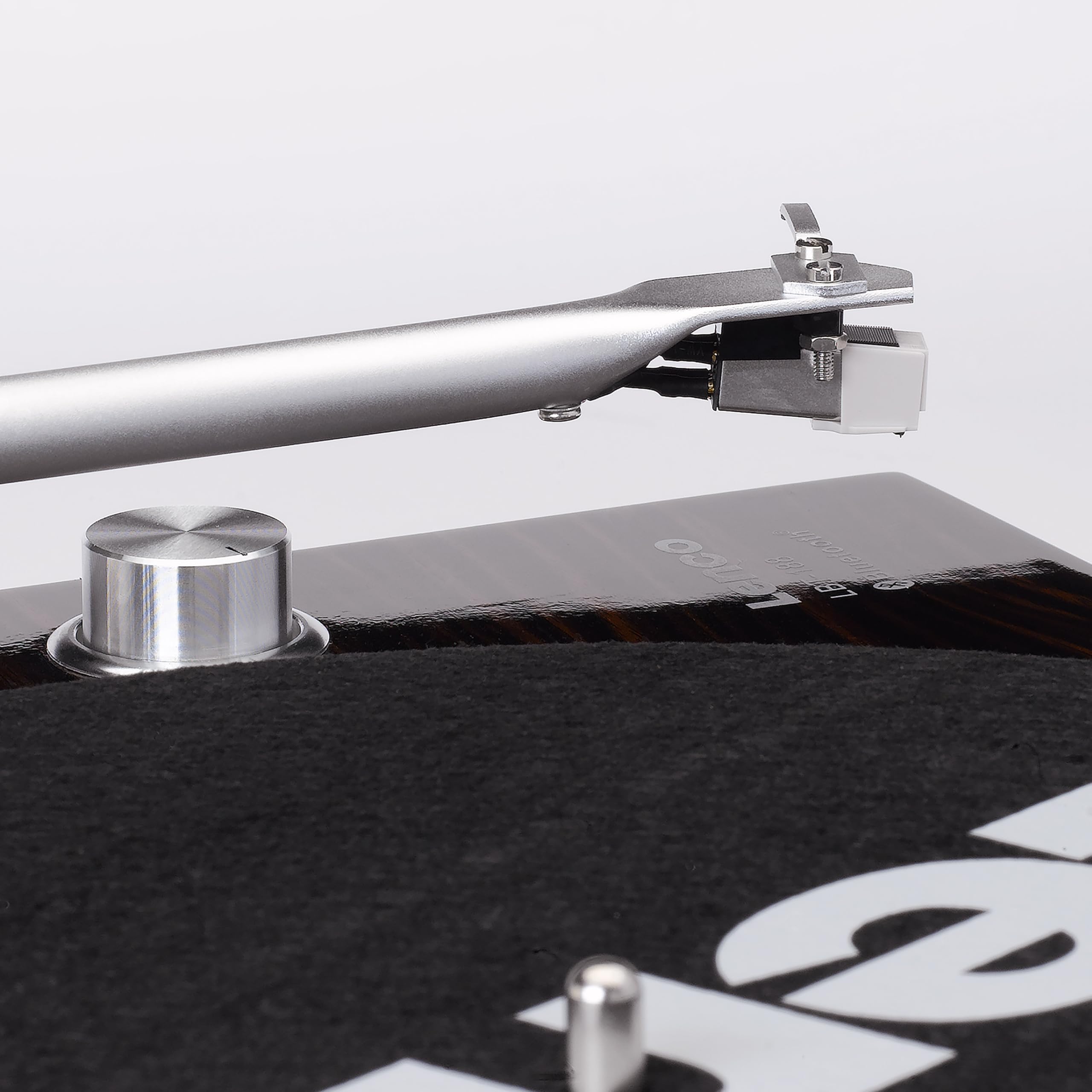 Lenco LBT-188WA - Vinyl Plattenspieler mit Bluetooth Ausgang