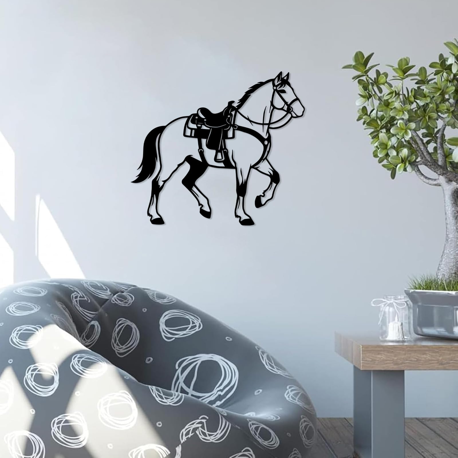 Ozdoby do salonu, metal, sztuka, salon (61 cm) | Osiodłany koń metal sztuka ścienna dekoracja ścienna metalowe znaki metalowe dekoracje zewnętrzne
