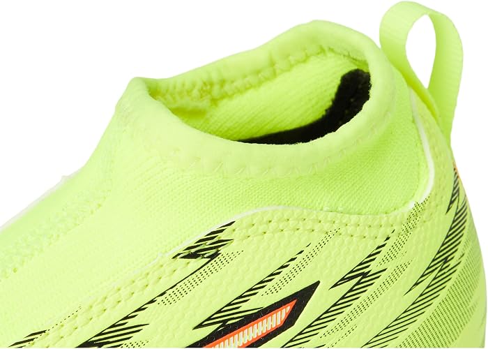 Детские бутсы PUMA Ultra 6 Match+ Laceless Firm/Artificial Ground Soccer Cleats (Little Kid/Big Kid) — фото 3