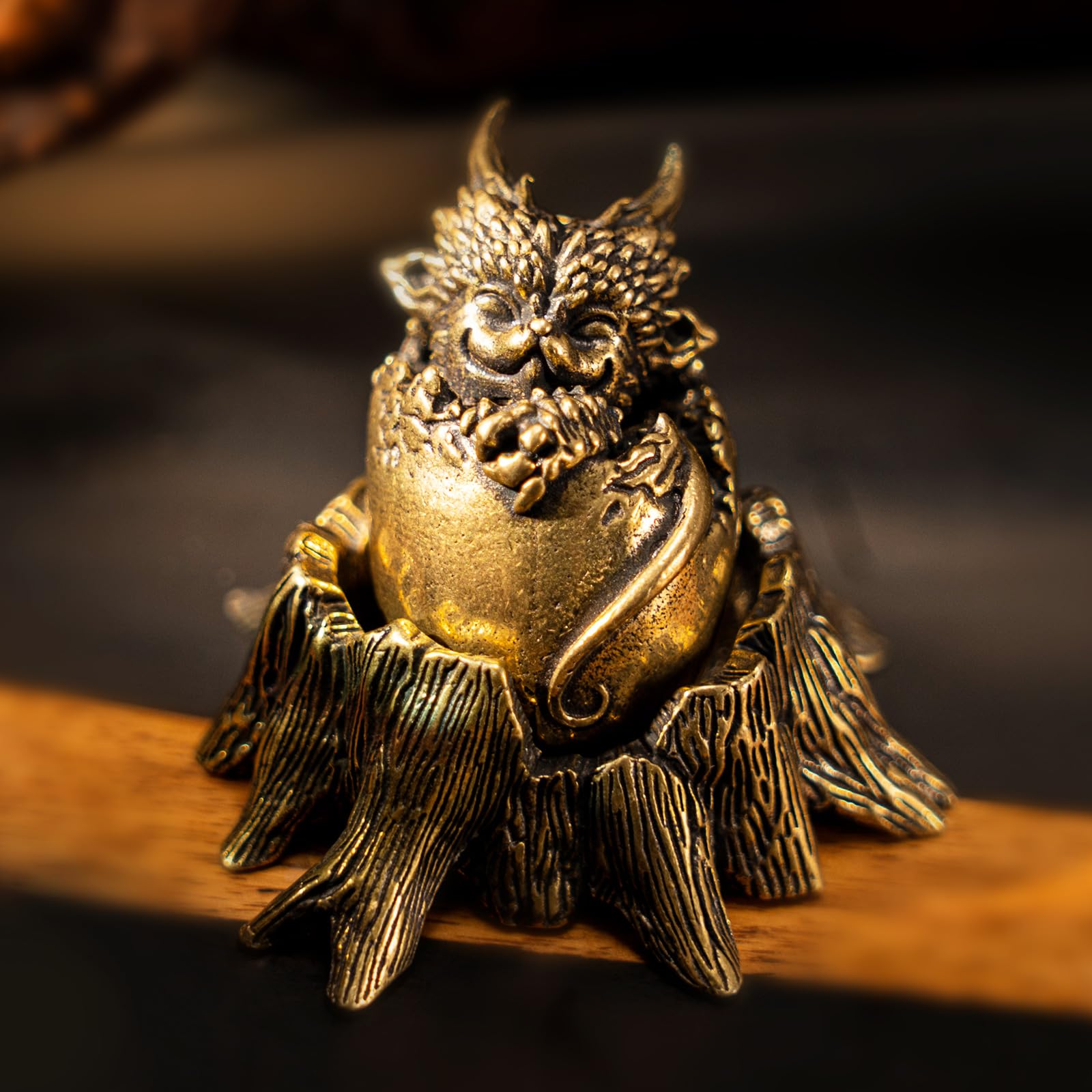 CHOVY Cat Dragon Egg: Vintage Brass Statue Art Crafts, an Exquisite Decorative Ensemble Ideal for Elevating The Ambiance of Home, Office, or Café Spaces (Dragon Egg & Stump)