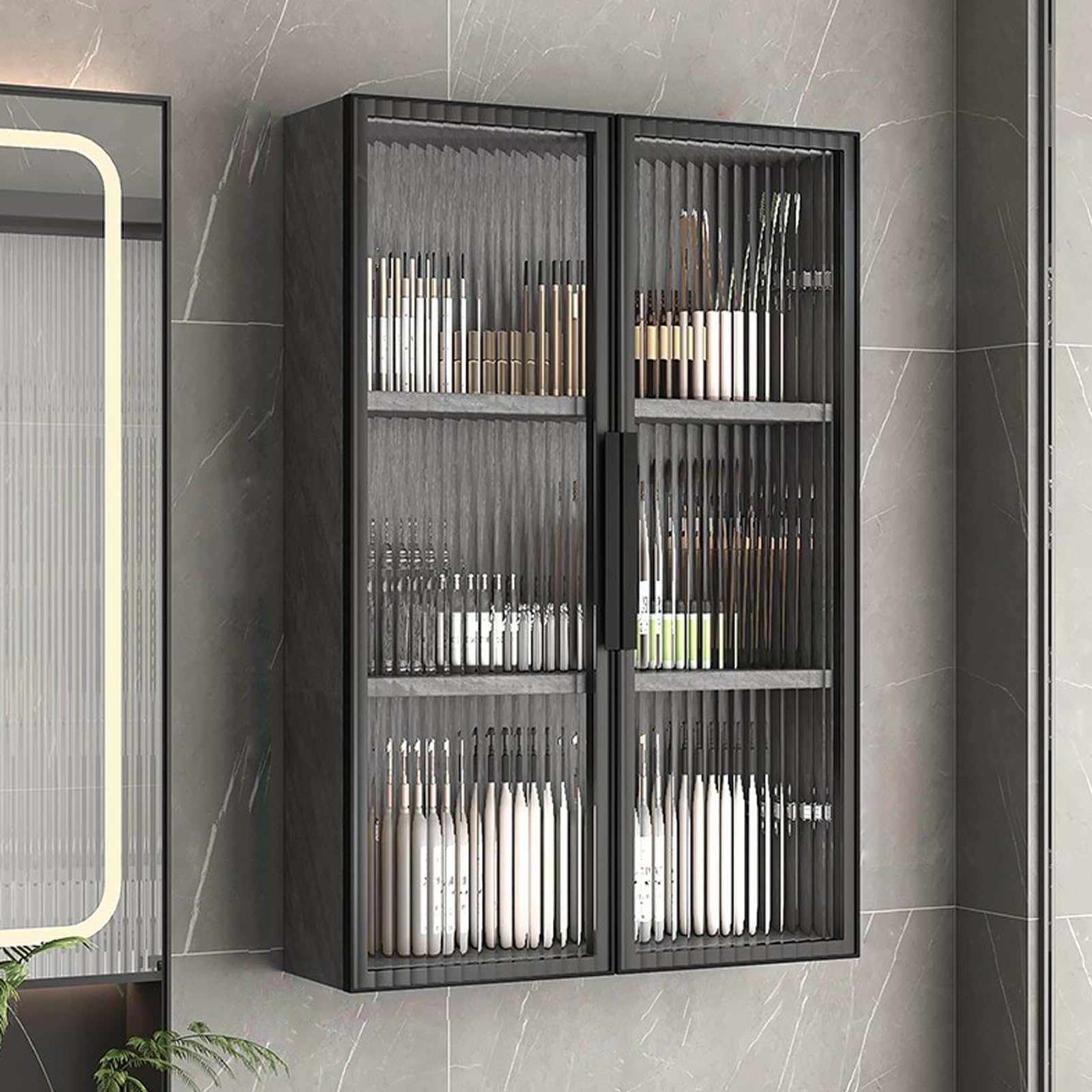 Armoire murale de salle de bain en bois massif avec élégantes portes vitrées pour rangement chic