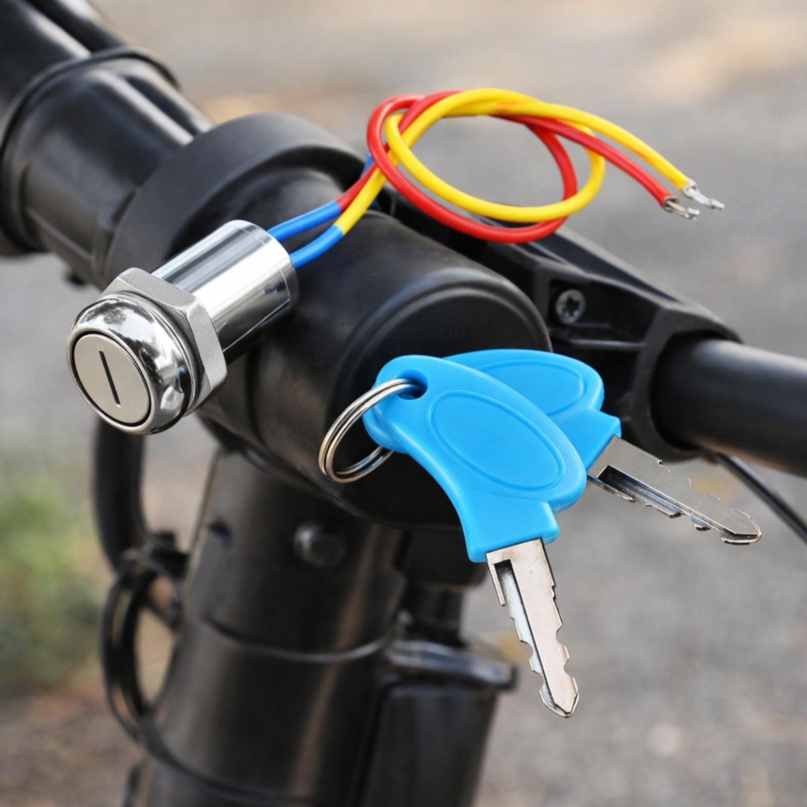 Keenso 2-przewodowy przełącznik kluczyka zapłonowego, uniwersalny motocykl zapłon rozrusznik zapłonu z kluczem do skutera, ATV, kartingu, składanych rowerów, elektromobilny