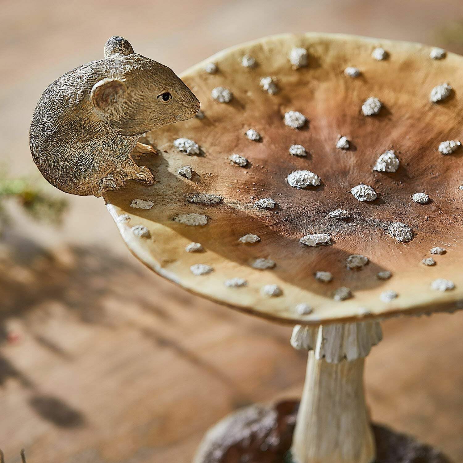 Loberon Deko-Pilz Isolise, Handbemalt, Detailgetreue Gestaltung, mit Possierlicher Deko-Maus, Herbstliche Stimmung, Dekoration, Dekoobjekt, Polyresin, braun