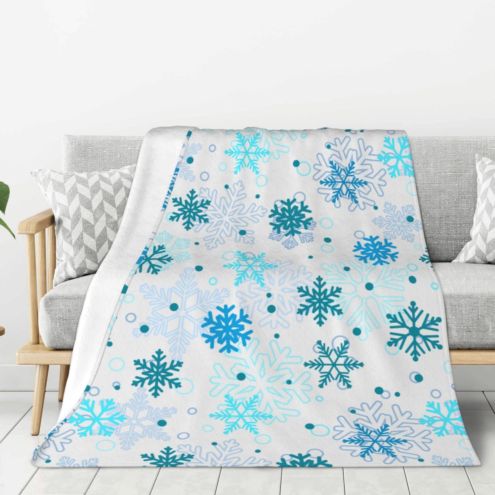 Perinsto Christmas Winter Snowflakes Throw Blanket Ultra Soft Warm All  Season Decorative Fleece Blankets for Bed Chair Car Sofa Couch Bedroom  50