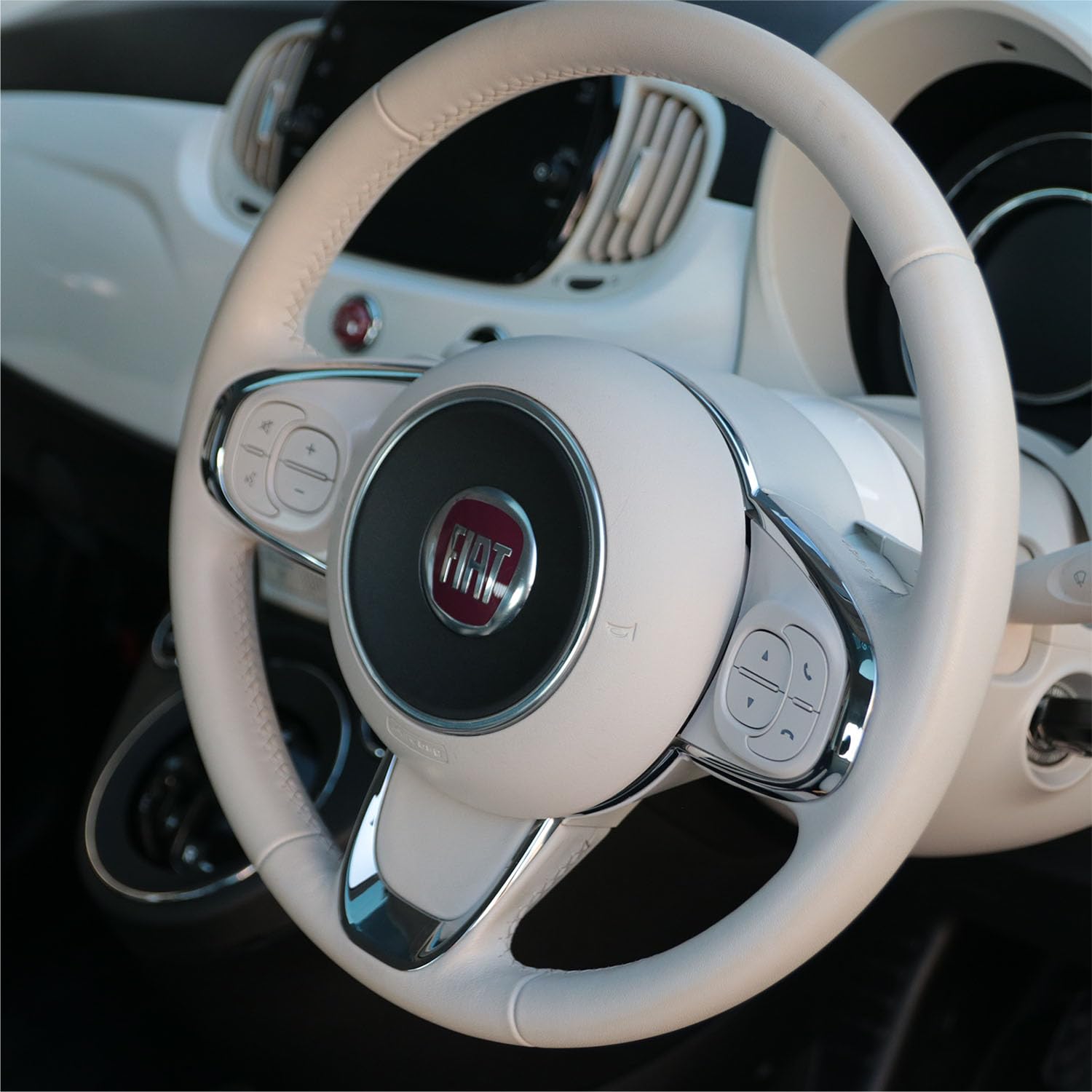 安い 大阪店舗 アバルト abarth 500/595/695 ハンドル カーボンカバー
