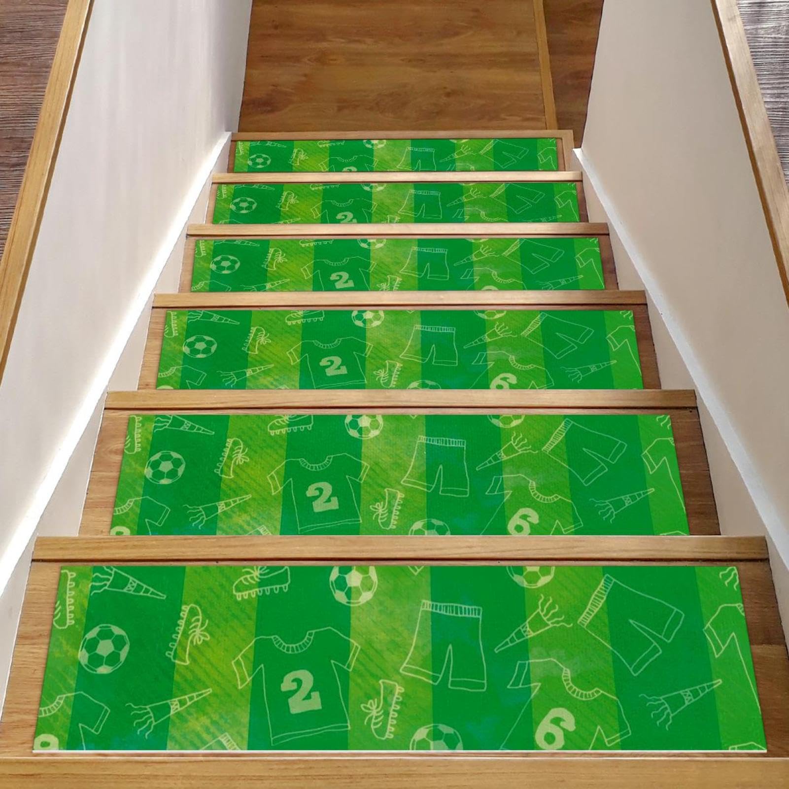 Evita resbalones en escaleras con estas alfombras antideslizantes de tela reutilizable