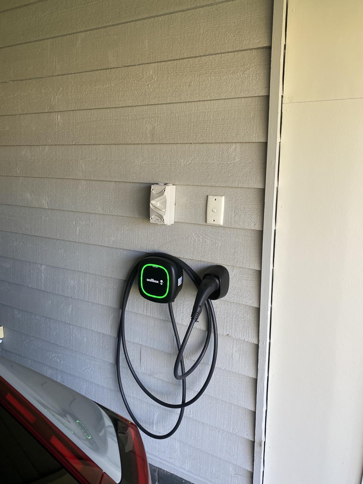 Wallbox Pulsar Max - Borne De Recharge VE 7,4 KW Type 2, Wi-Fi, Bluetooth, OCPP - Compatible Google Home Et Alexa