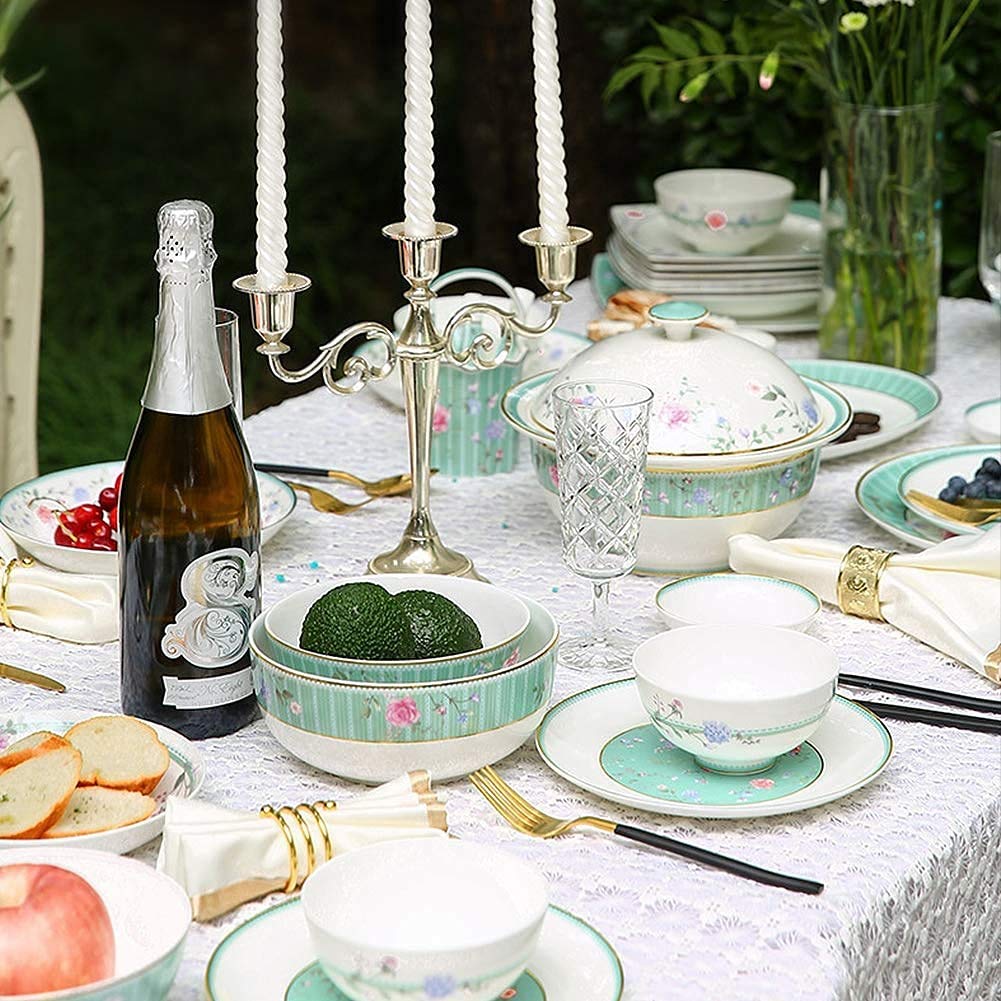 Elegancki zestaw naczyń stołowych z porcelany kostnej 56 szt. – kompletna zastawa stołowa do domu jadalni zawiera talerze miski kubki; idealna na Boże Narodzenie i specjalne okazje.