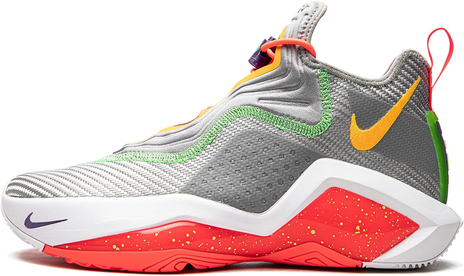 NIKEMens Lebron Soldier XIV 14 Basketball Shoes