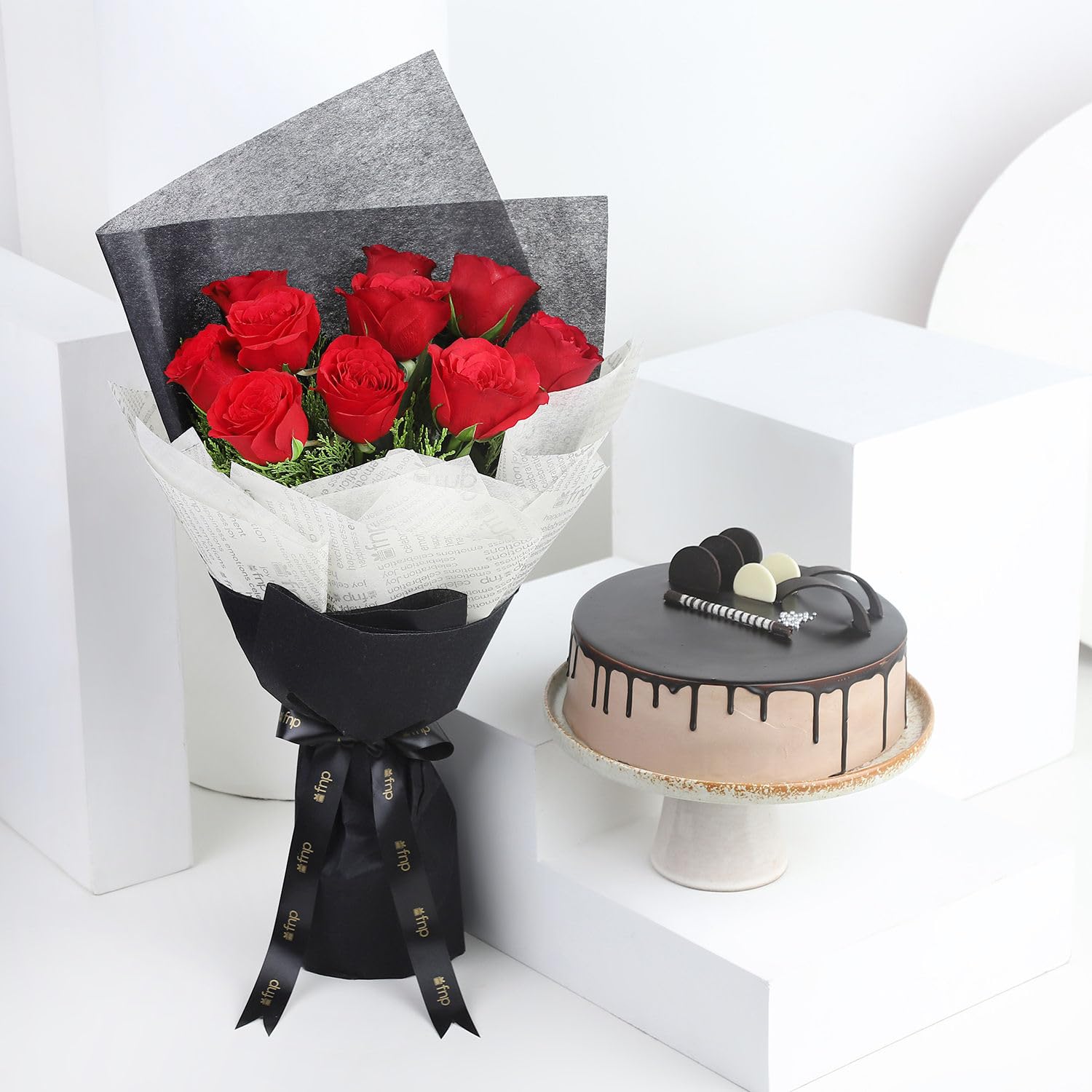 FNP Beautiful Red Rose Hamper – Elegant Wedding Gift to Celebrate Love & Togetherness-picture-10