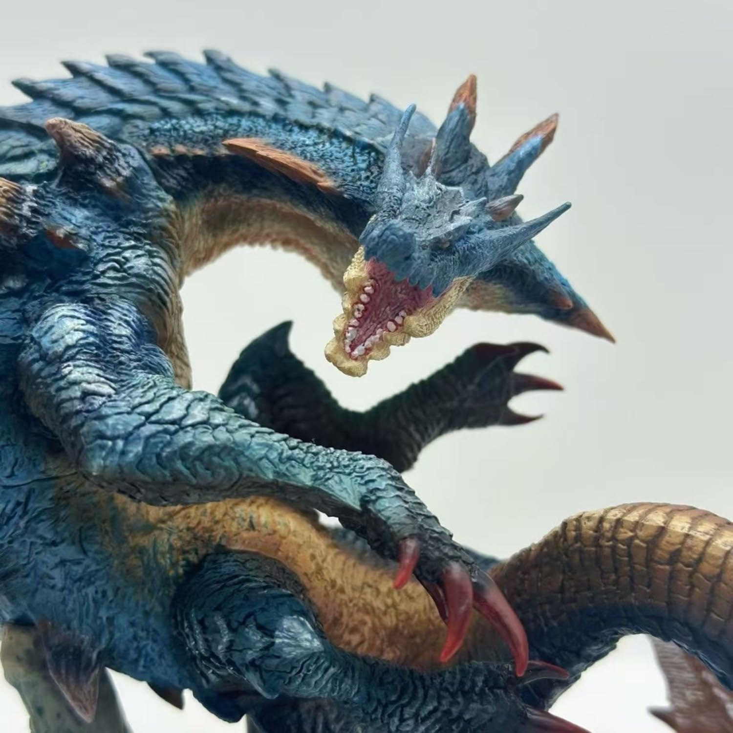 Monster Hunter Figure Spiel Anime Figur Lagiacrus PVC Modell Sammelstatue 17CM