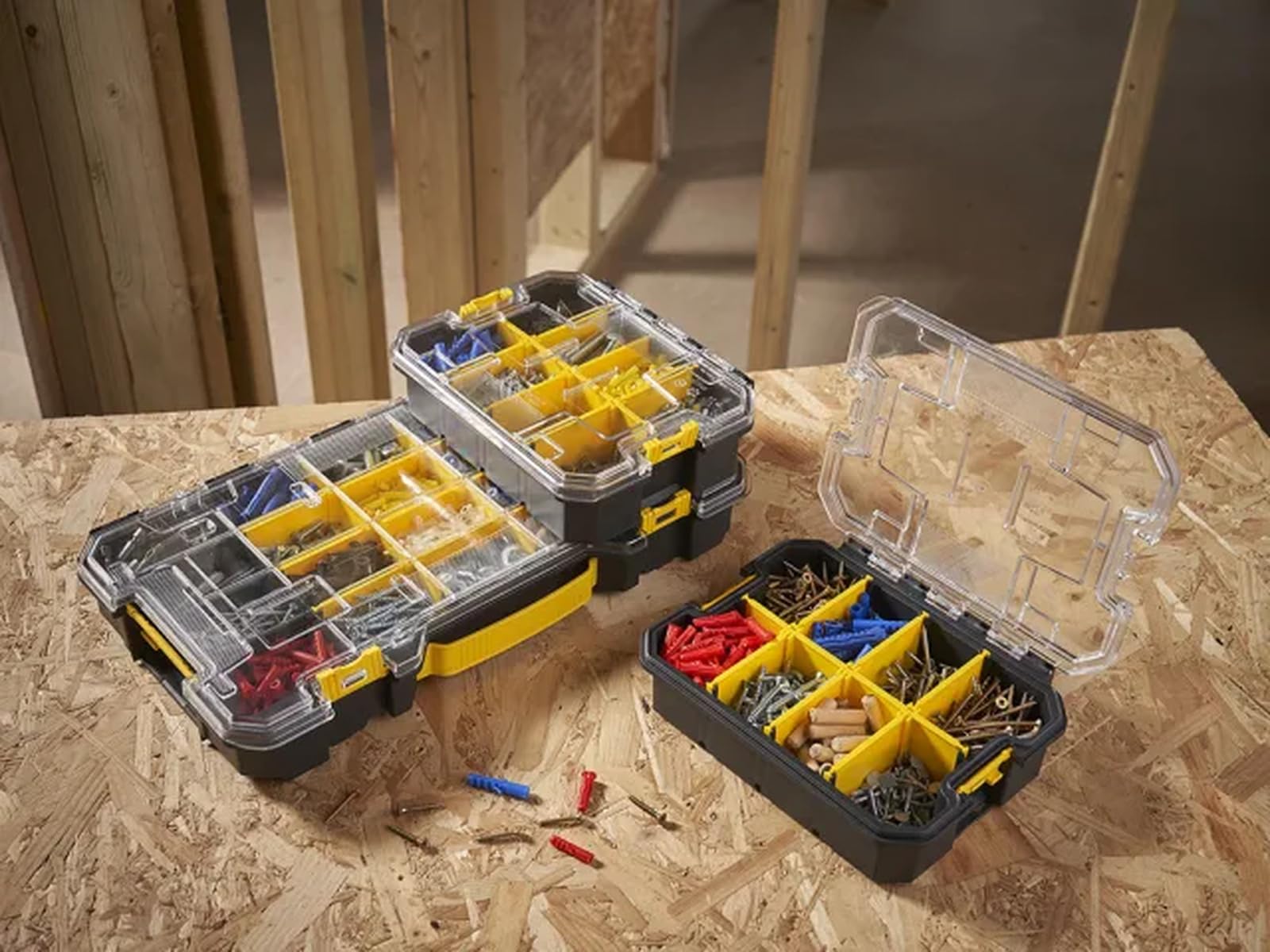 STANLEY® FATMAX® PRO-STACK™ zestaw organizerów – zestaw 3 szt., 1 duże i 2 małe płytkie organizery, zdejmowane przegrody, system przechowywania do układania w stos, przezroczysta pokrywka, przenośne