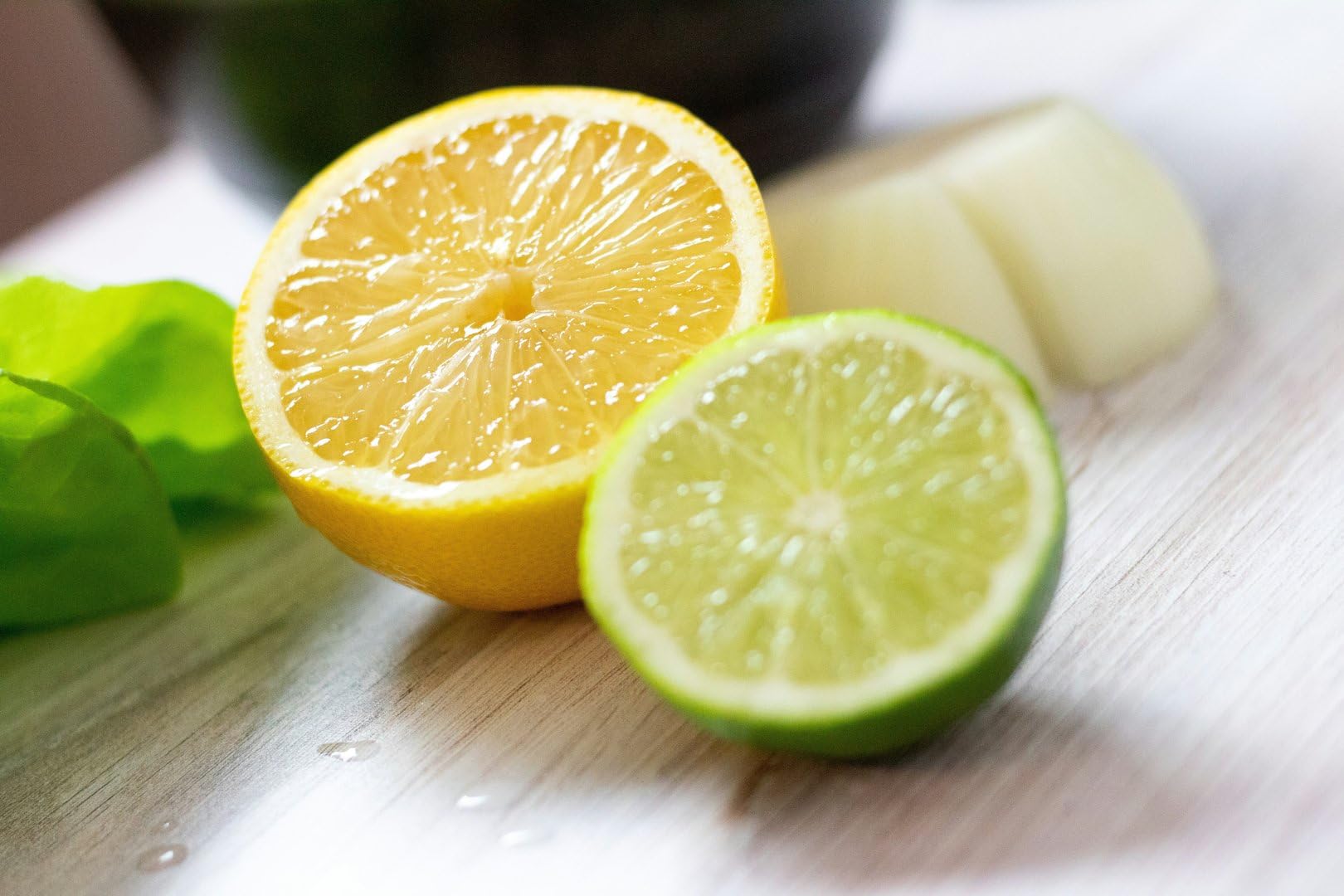 Lime Basil & Mandarin Wax Melts | 20pcs Strong Scented | Luxury Gift Set Wax Melts | Over 100Hrs Burn Time Per Box | Vegan & Pet Friendly | Cruelty & Eco Friendly | Handcrafted UK