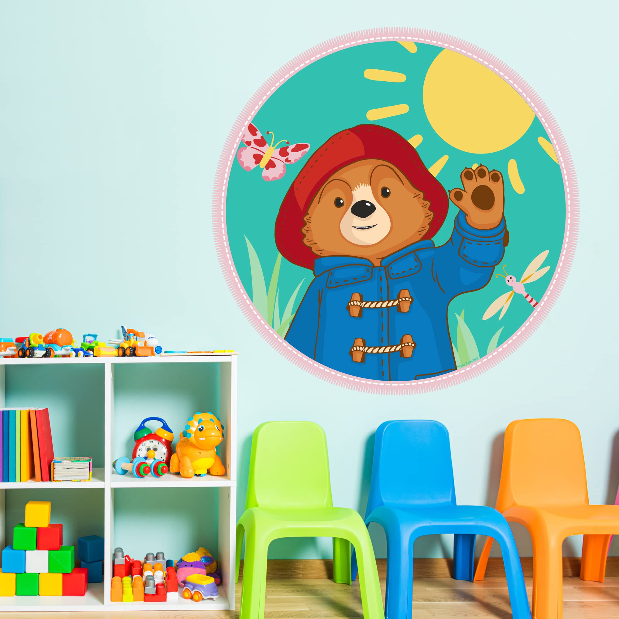 Paddington TV Wall Sticker - Waving Badge Wall Decal Kids Art (60cm Height x 60cm Width)