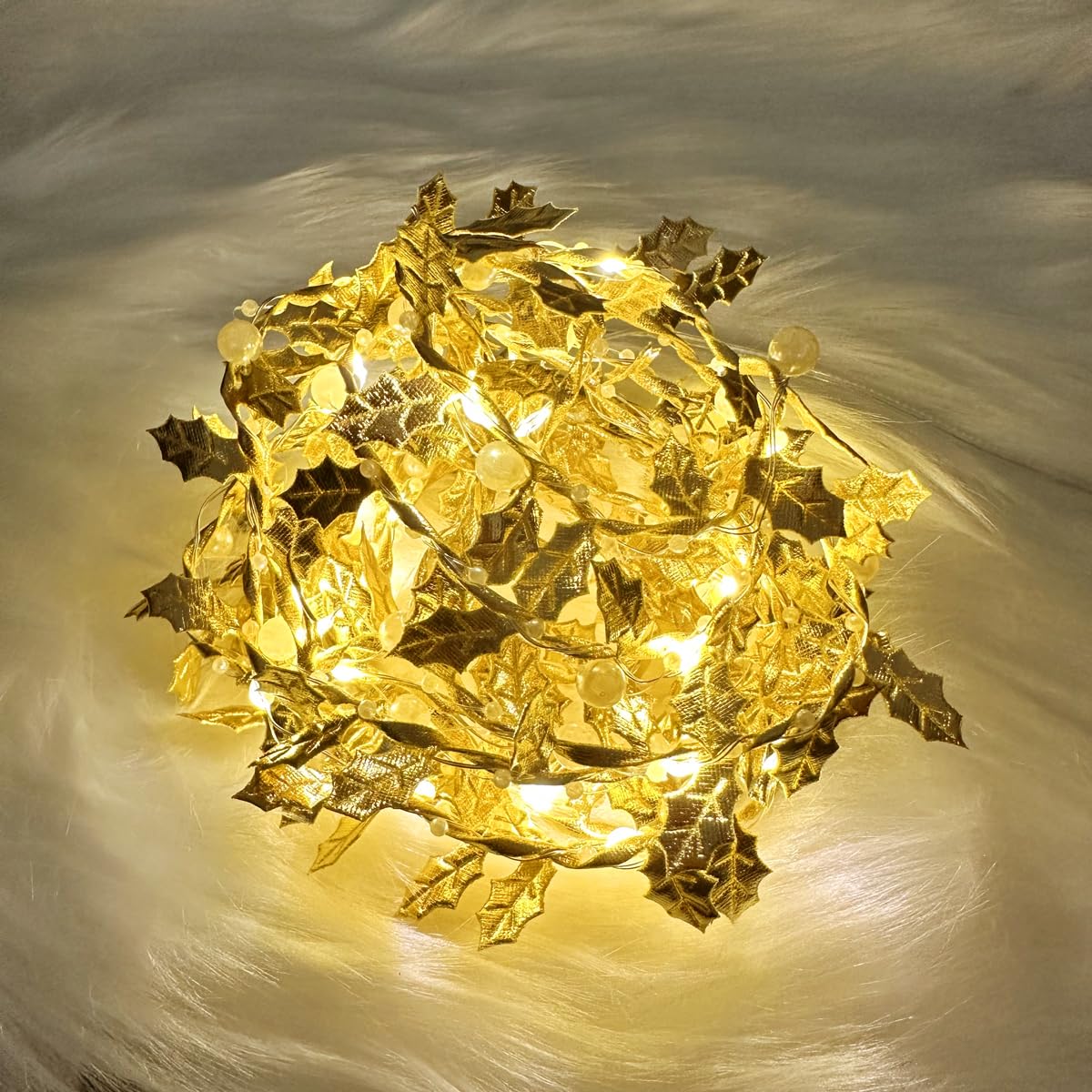 Mucher Xmas Leaves 50 Warm White Micro Led Battery Operated Gold Leaf String Fairy Lights 5M Garland Light Ivy Fairy String Lights For Wedding Balcony Wall Bedroom Home Decor (Xmas Leaves)