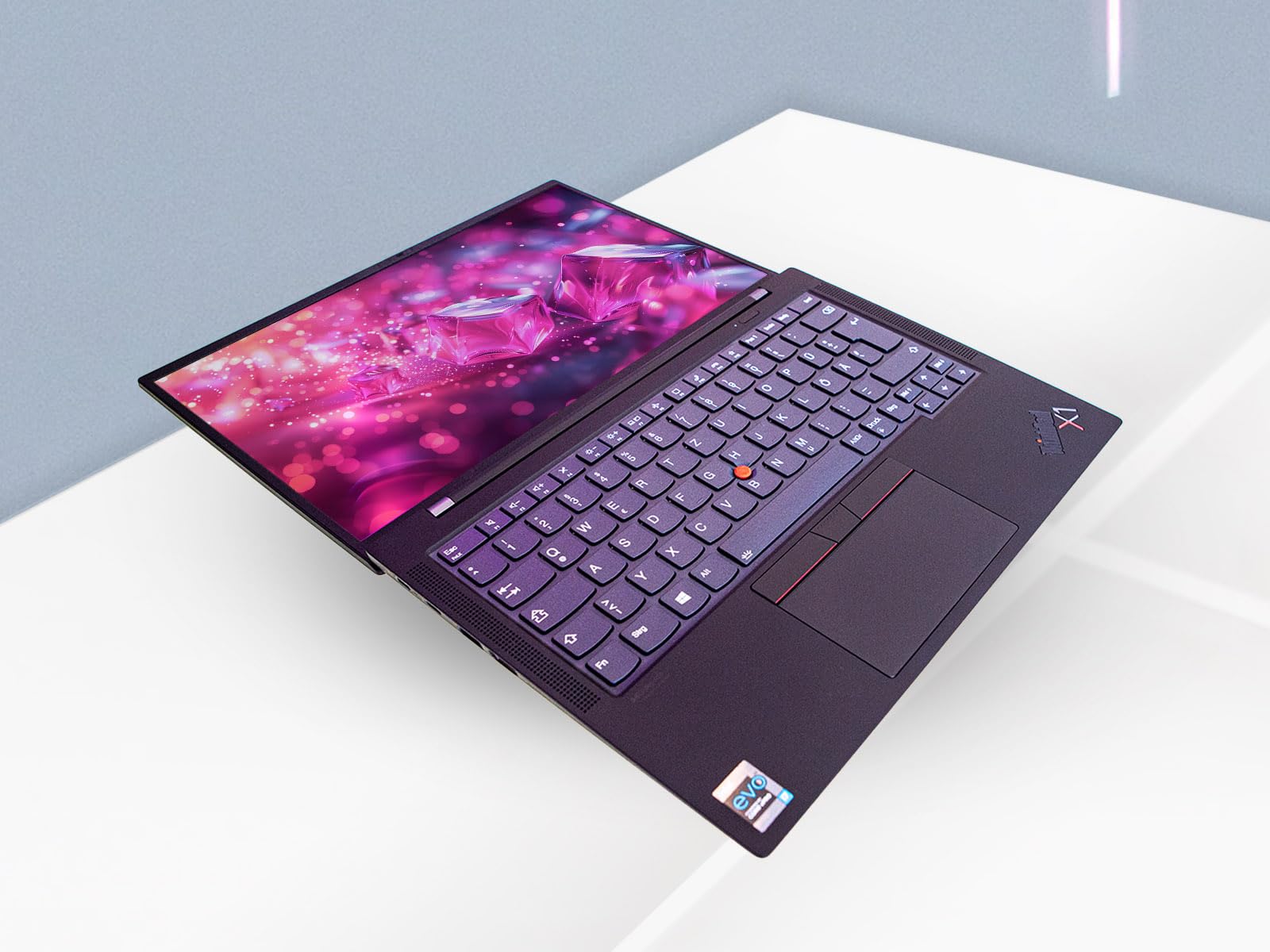 Lenovo ThinkPad X1 Carbon Gen 9, Intel i7 4x3.0 GHz Prozessor, 16