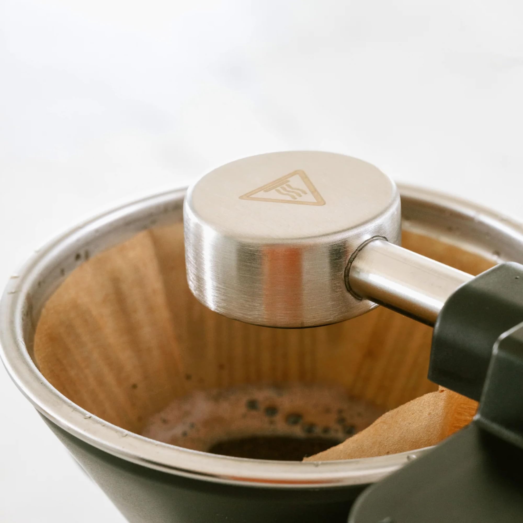 SimplyGoodCoffee THE BREWER - bez plastiku. Ekspres do kawy i ekspres do kawy. Automatyczny ekspres do kawy z 8 filiżankami do nalewania kawy. Łatwy w użyciu, złoty kubek standardowy czarny/stal