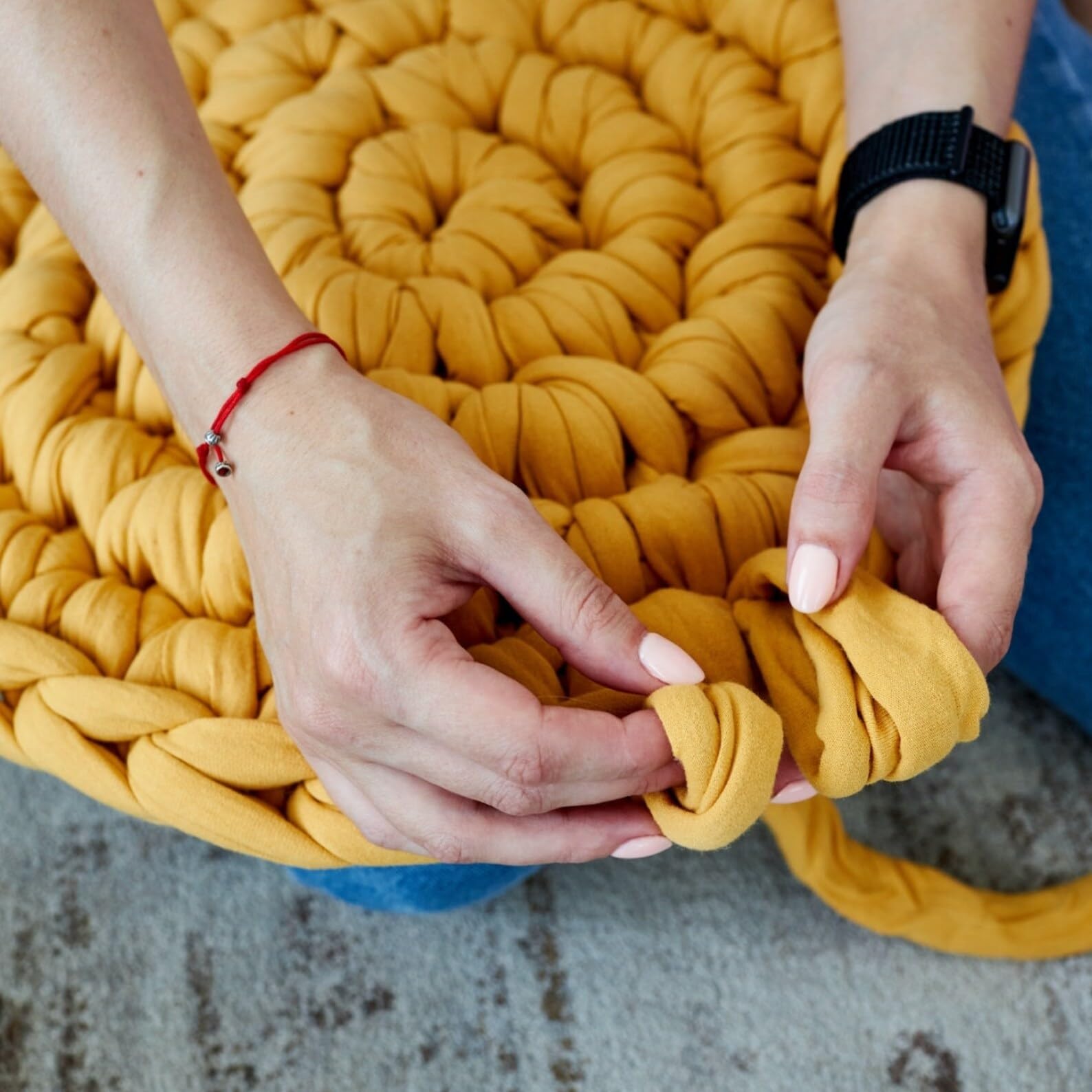 T-Shirt Super Bulky Yarn for arm Knitting Weighted Blanket Pillow, Pouf, Carpet, Rug, Baskets, Duvet, Throw, pet Bed