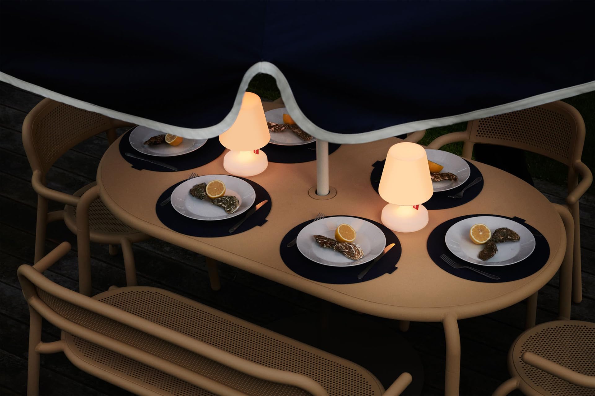 Fatboy Edison the Petit | Juego de 2|Mesa LED al aire libre al aire libre noche inalámbrica y USB recargable picol blanca jardín [Clase de eficiencia energética A]