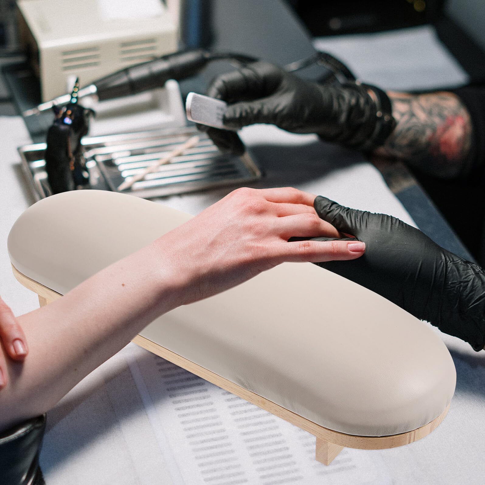 Cuscino Poggiamano Manicure in Legno e Cuoio, Khaki | Superficie Liscia e Stabile, Adatto a Casa e Salone, per Mani di Nail Lovers e Operatori