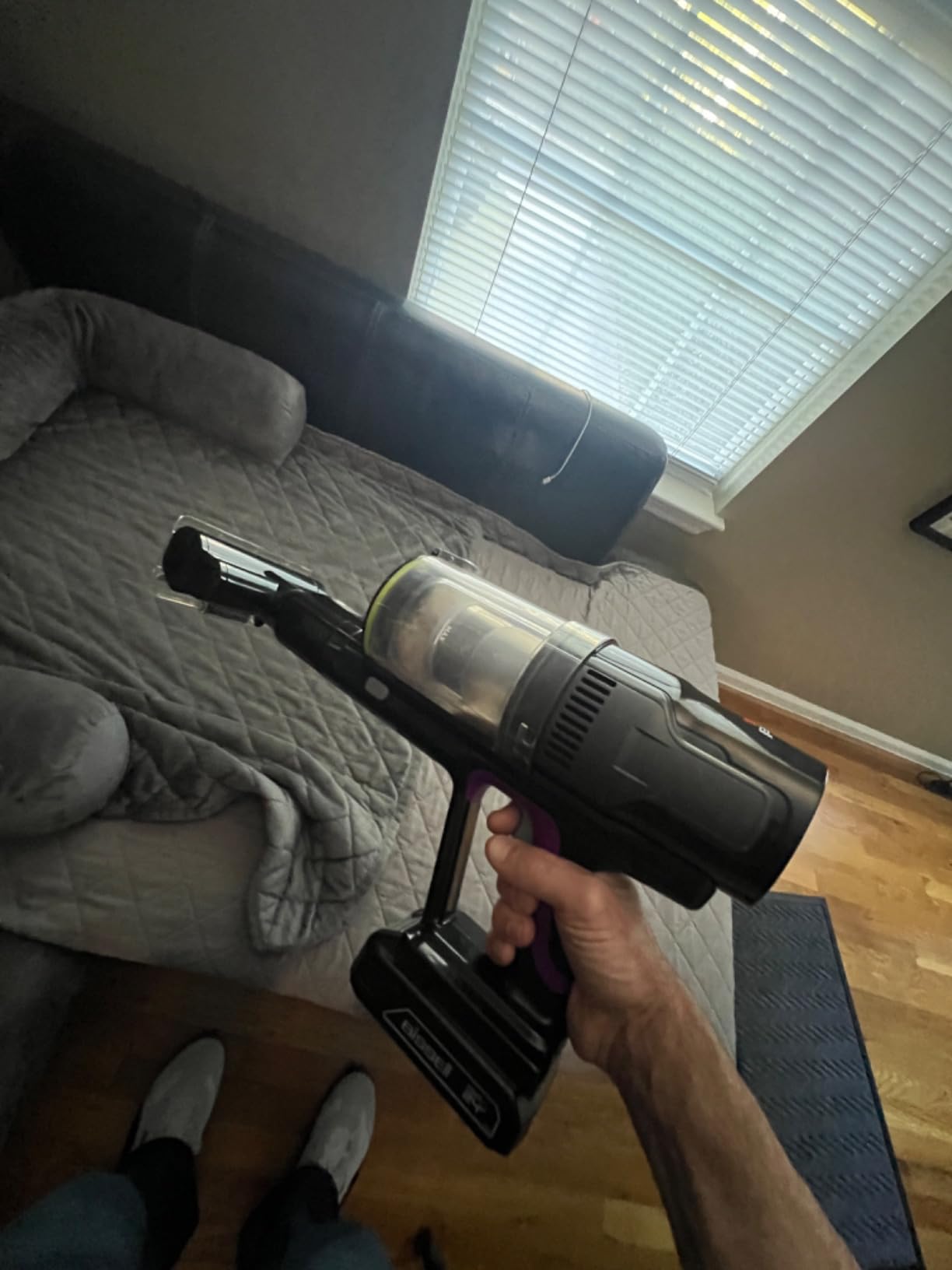 Bissell CleanView XR Pet Cordless Vacuum Cleaner photo review