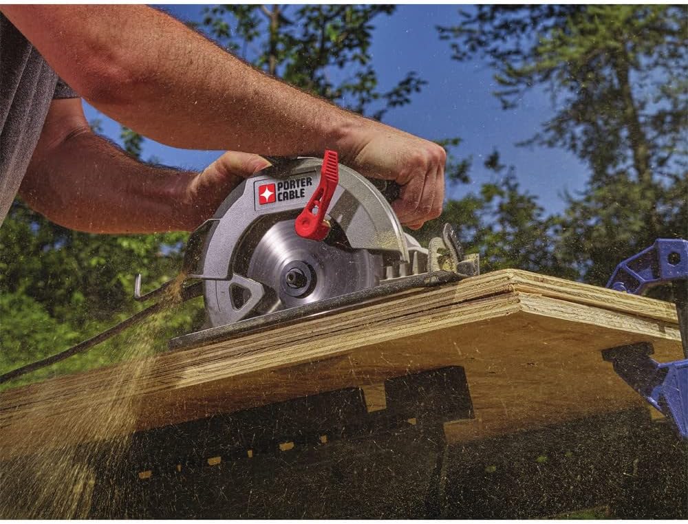 PORTER-CABLE 7-1/4-Inch Circular Saw, Heavy Duty Steel Shoe, 15-Amp (PCE300)