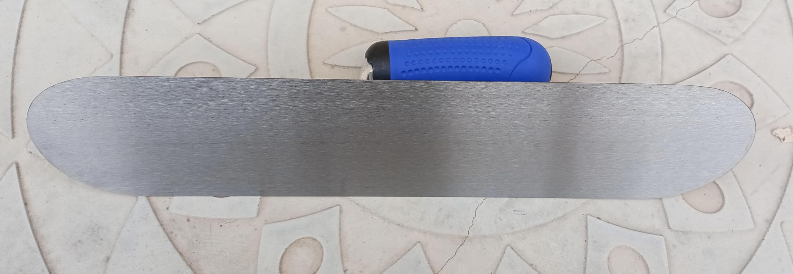 Llana Alisadora de Acero Inoxidable 40,6 cm – Mango Suave Antideslizante – Paleta, Fratasadora para Hormigón y Yeso, Herramienta Profesional de Construcción (40,6 x 10,2 cm)
