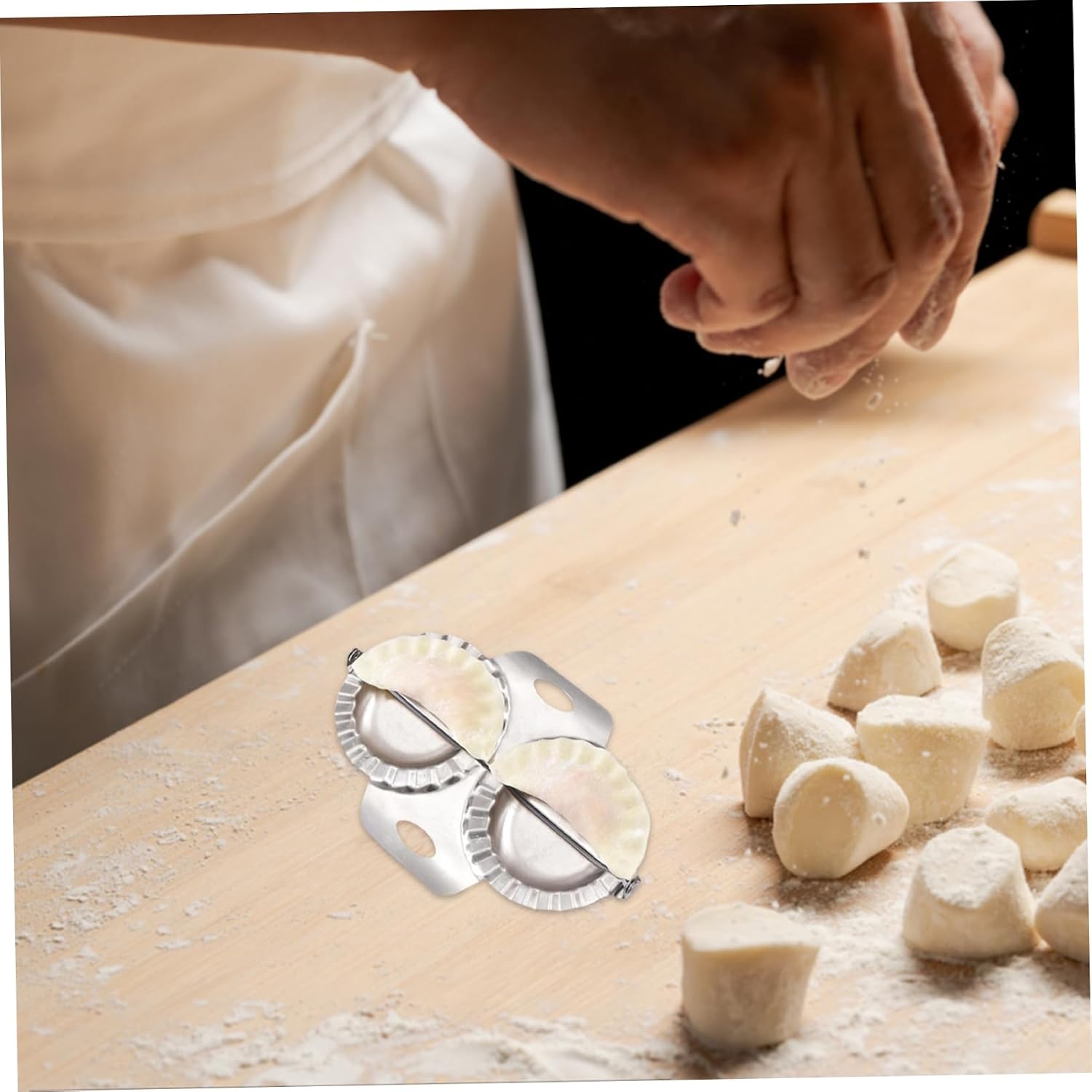 2pcs Upgraded Stainless Steel Dumpling Makers Hand Guards Easy Press Seal for Dumpling Shapes