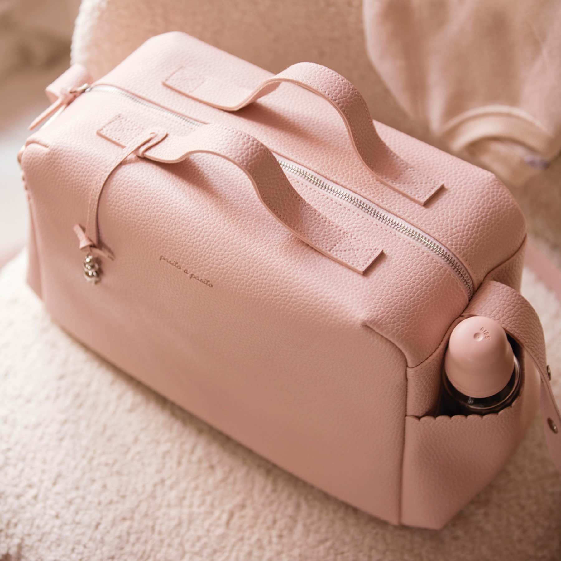 Pasito a Pasito Bolsa de pañales Icon, Rosa O Beige O Gris O Caramelo, M