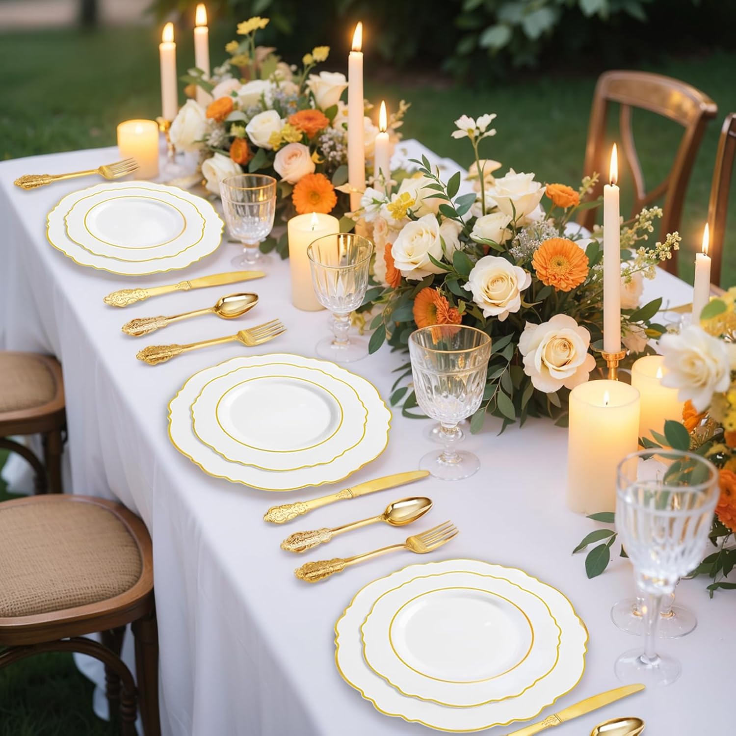Gold Plastic Plates - Baroque Dinnerware Sets for 100 Guests - 200