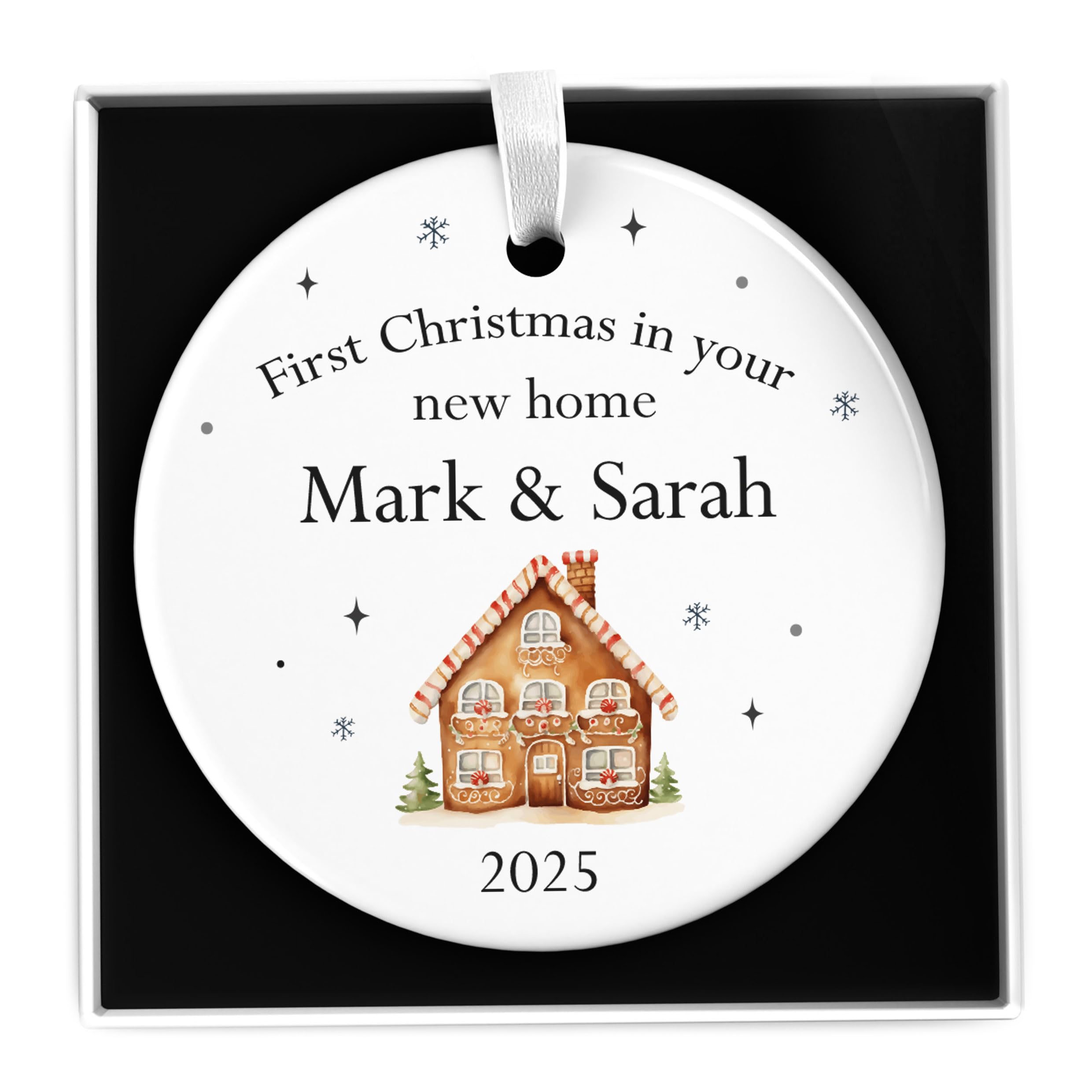 Beecreative Personalised First Christmas In New Home Bauble, 1st Xmas Your New Home Ornament Tree Decoration, Ceramic Bauble With Gift Box