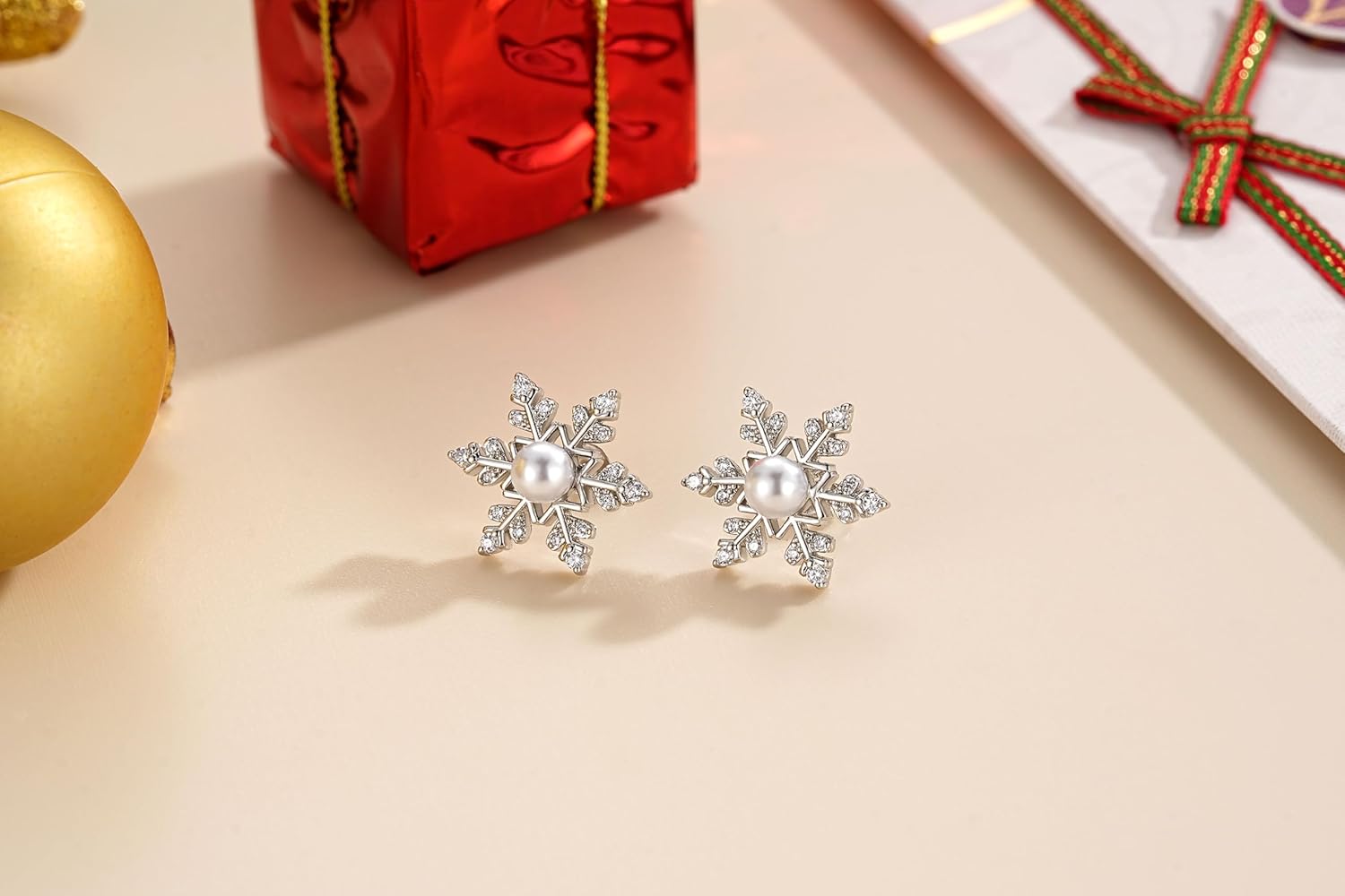 ZRU 925 Sterling Silver Pearl Snowflake Stud Earrings for Women Christmas, Silver Pearl Snowflake Winter Studs Xmas Sparkly White CZ Pearl Jewelry Christmas Earrings Gifts for Her Mum Daughter - Image 2