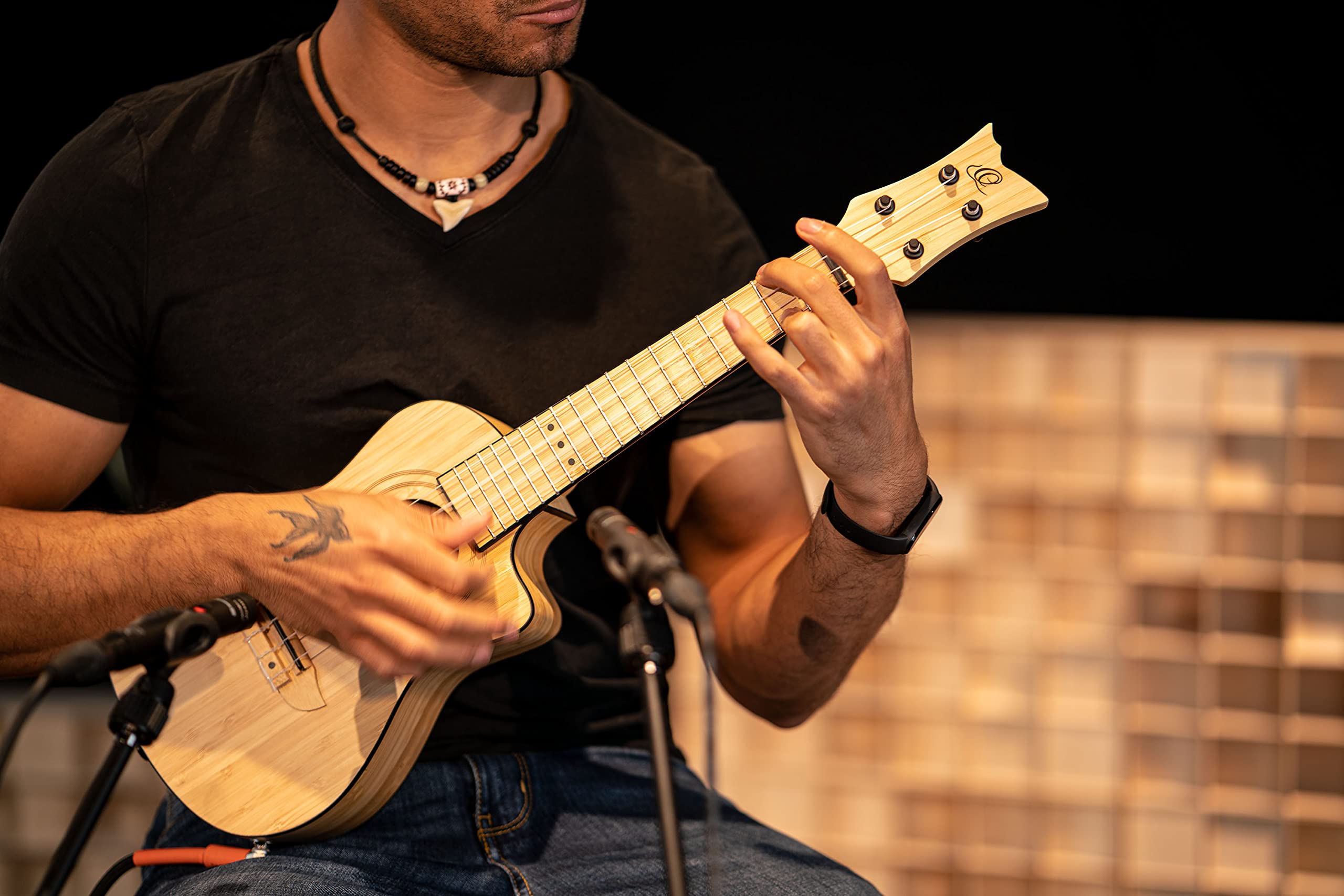 Ortega Guitars Ukulélé Concert Électro-Acoustique – Série Bamboo – Housse Incluse – Bambou, Naturel (RUNAB-CC)