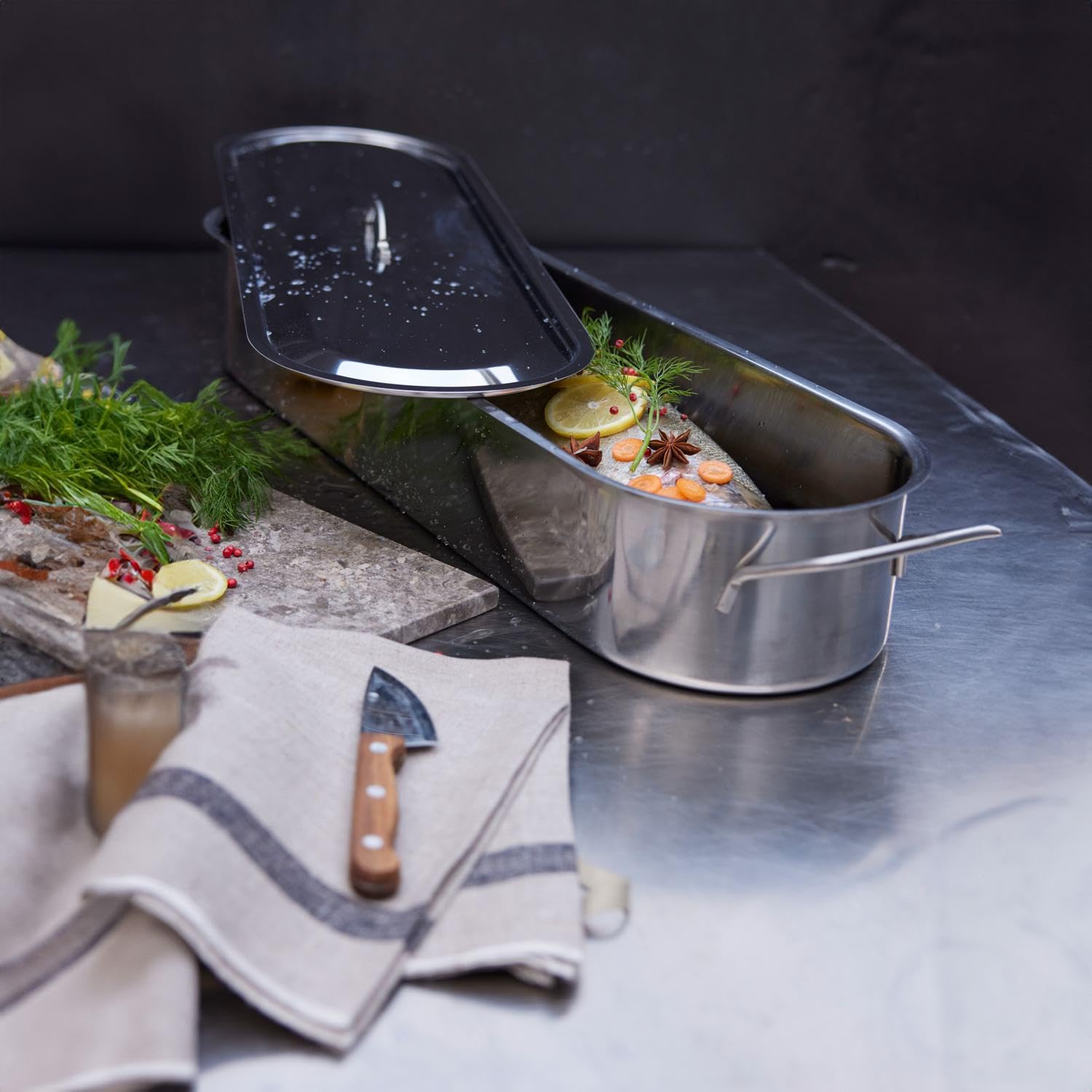 Baumalu, Poissonnière 60 cm en Acier Inoxydable Argenté, Ustensile de Cuisine Tous Feux y compris Induction, Poignées Métal, Idéale pour la Préparation de Poissons et Fruits de Mer