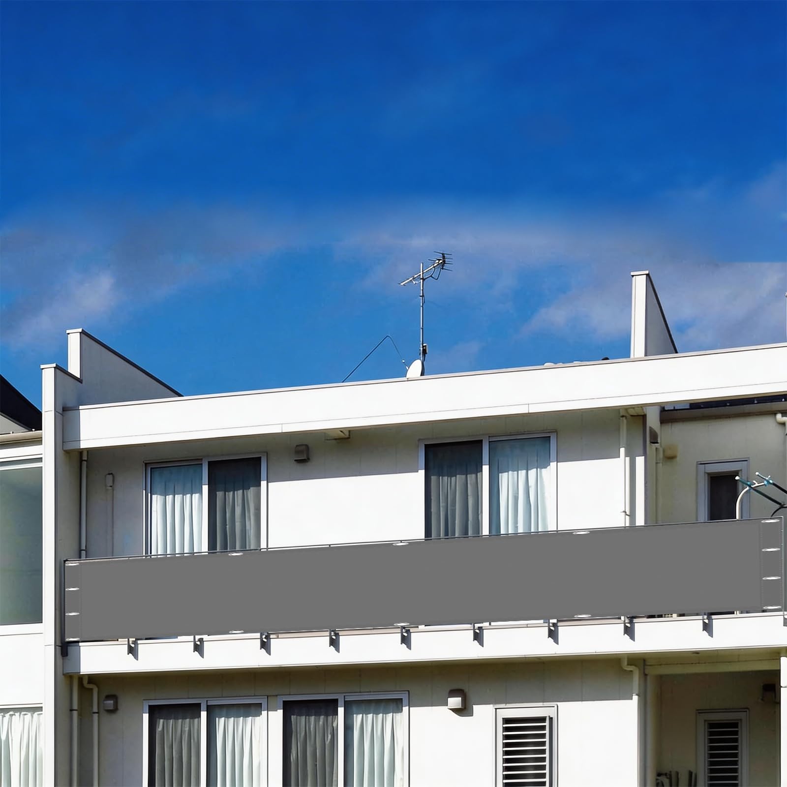 Frangivento 40 x 600 cm Resistente al Vento, Impermeabile Anti UV Telo Frangivisto Balcone Ringhiera con Corde, Occhielli per Giardino, Grigio Chiaro