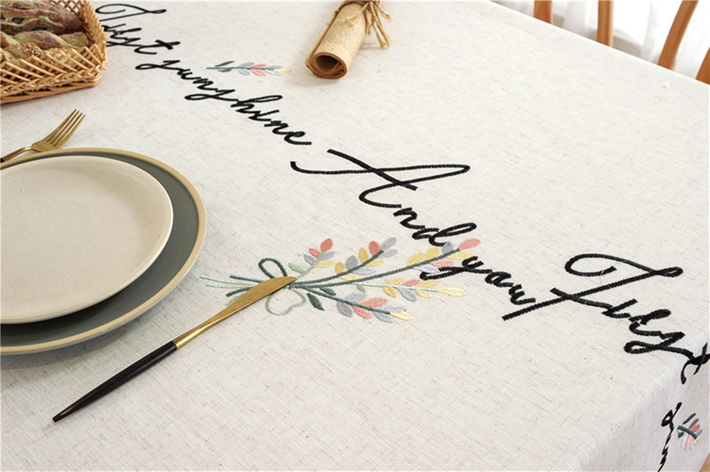 Mantel rectangular para mesa de jardín, 135 x 260 cm, color beige, rectangular, con flores, bordado, poliéster, para mesa de jardín, protección antimanchas, para interior